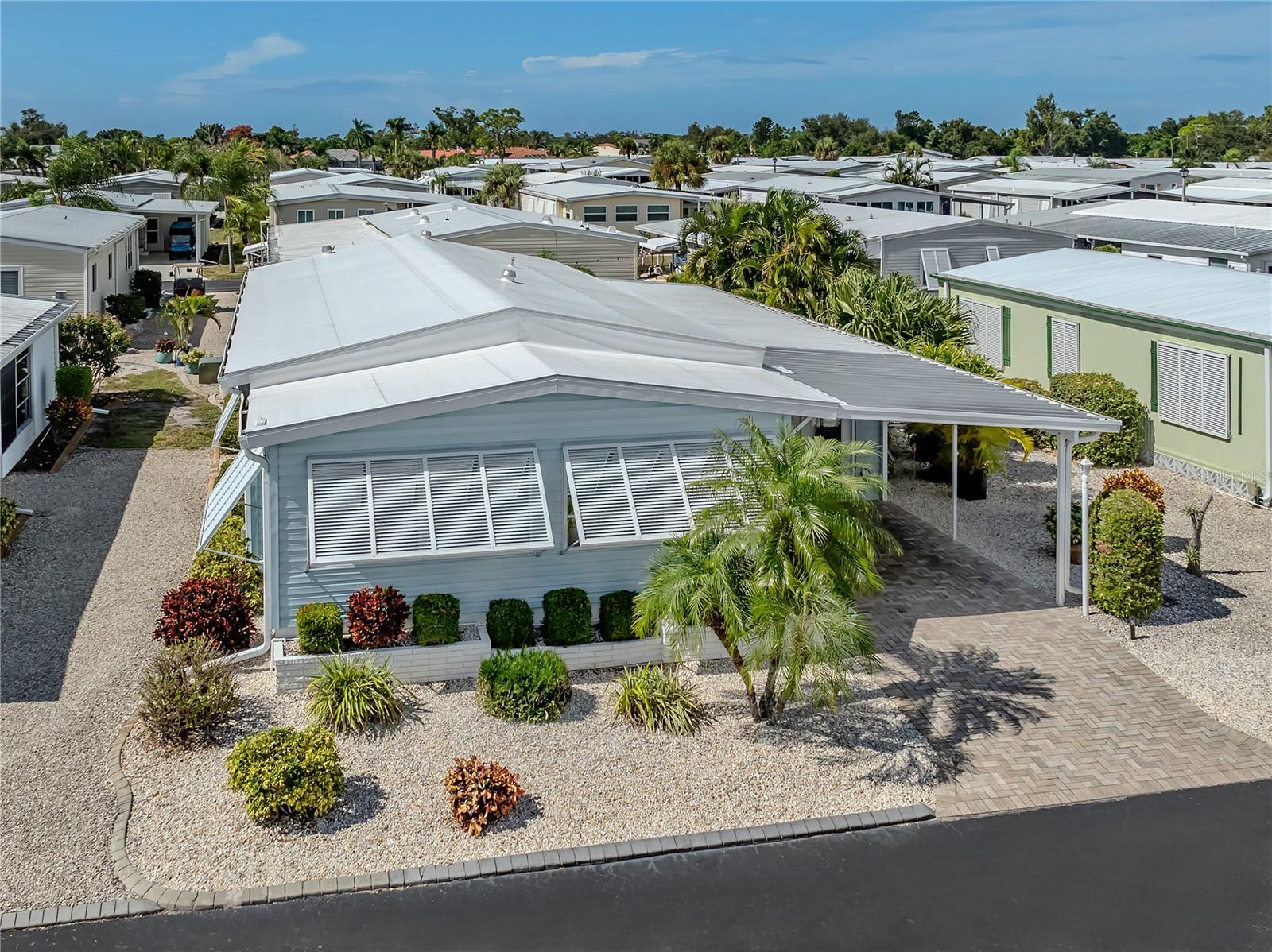 Image 34 of 68 For 5 Esplanade Street