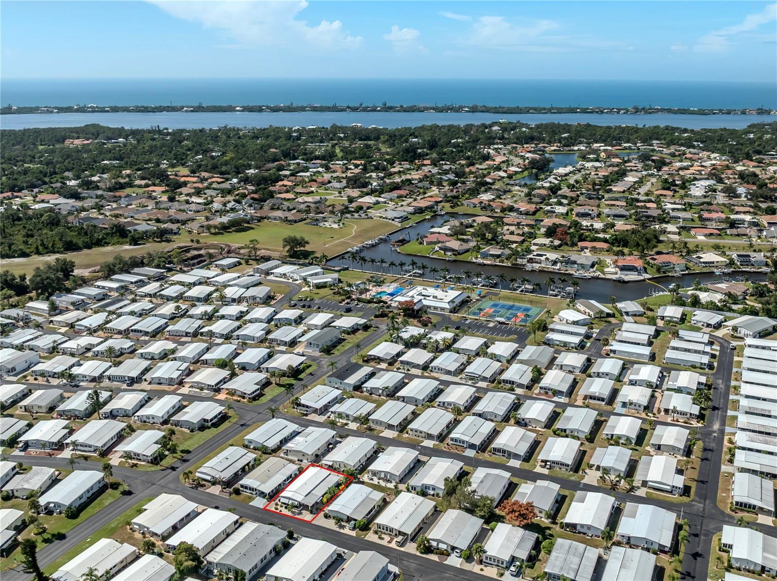 Image 37 of 68 For 5 Esplanade Street