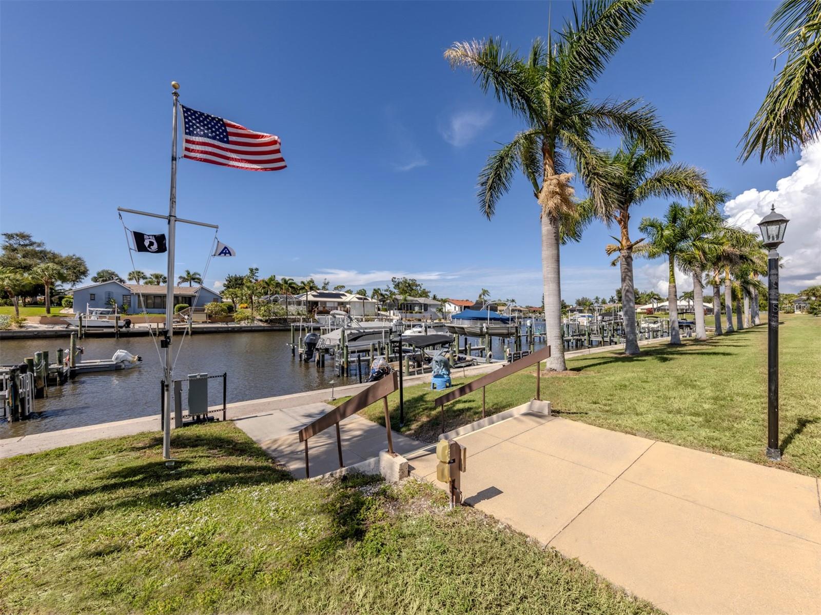 Image 48 of 68 For 5 Esplanade Street