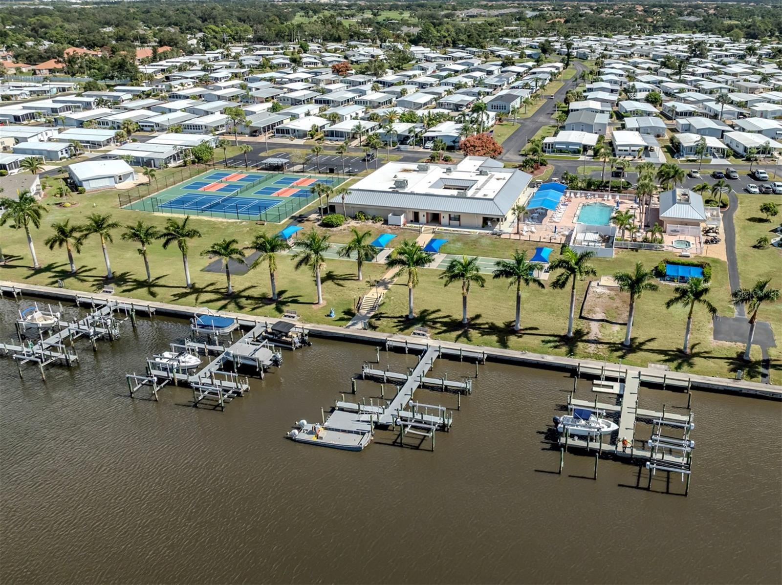 Image 51 of 68 For 5 Esplanade Street