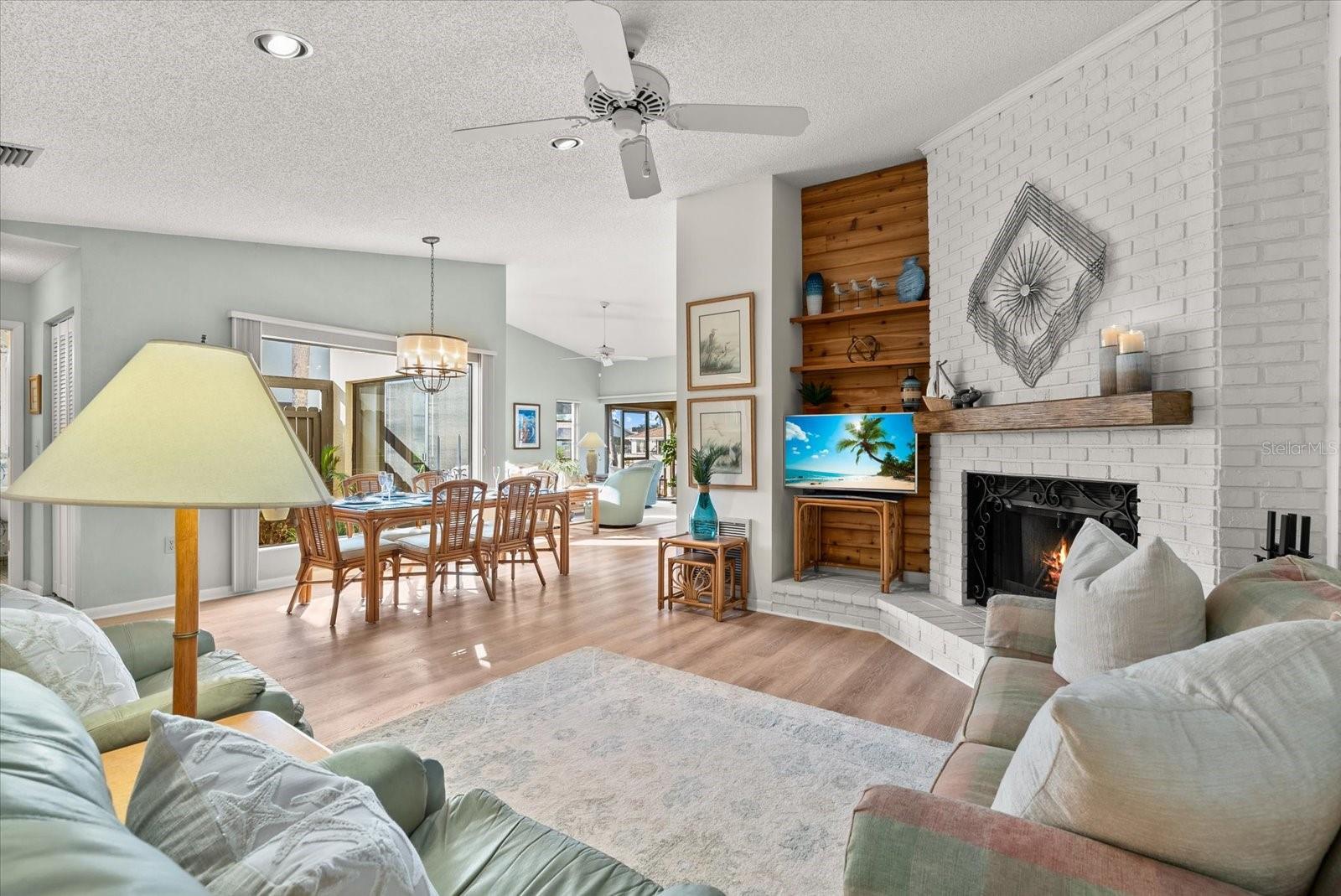 Image 11 of 55 For 367 Englewood Isles Parkway 4