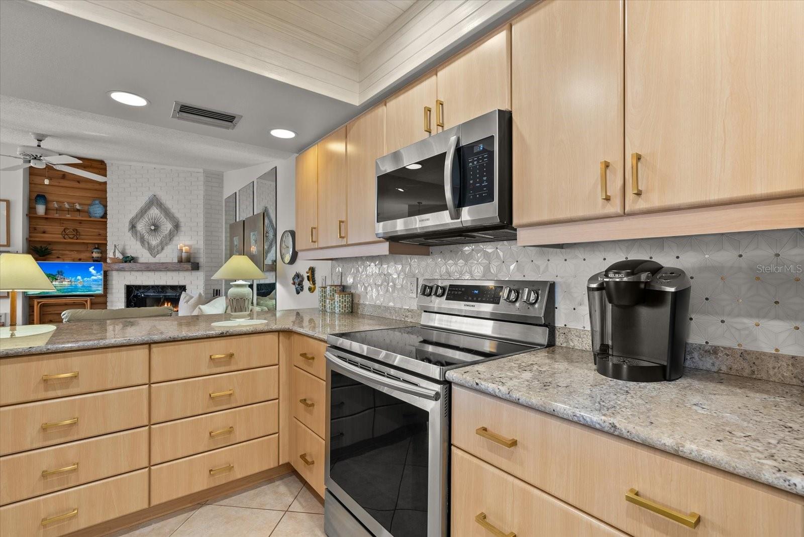 Image 13 of 55 For 367 Englewood Isles Parkway 4