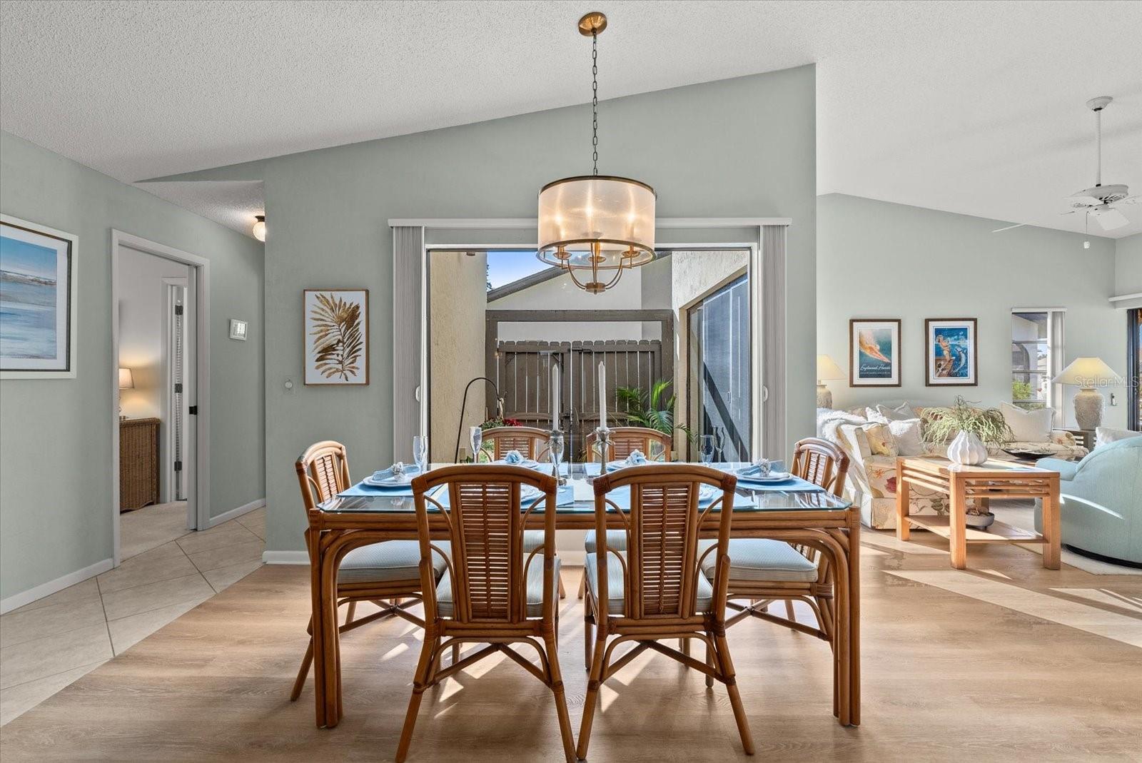 Image 24 of 55 For 367 Englewood Isles Parkway 4