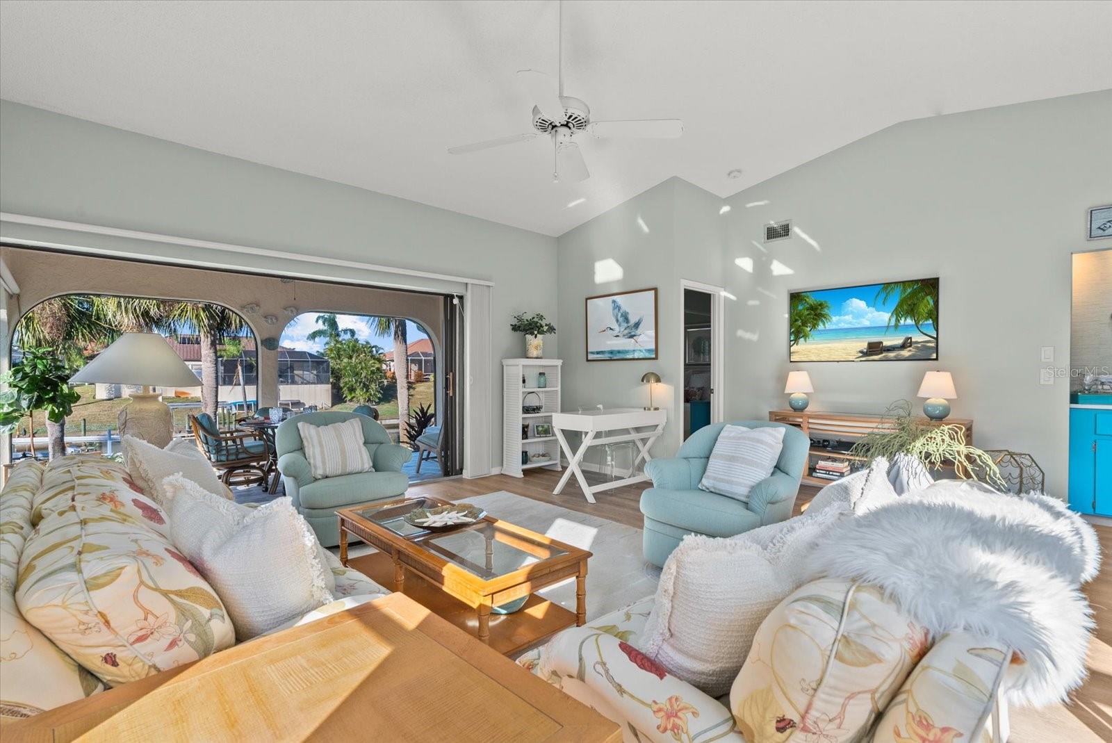 Image 26 of 55 For 367 Englewood Isles Parkway 4