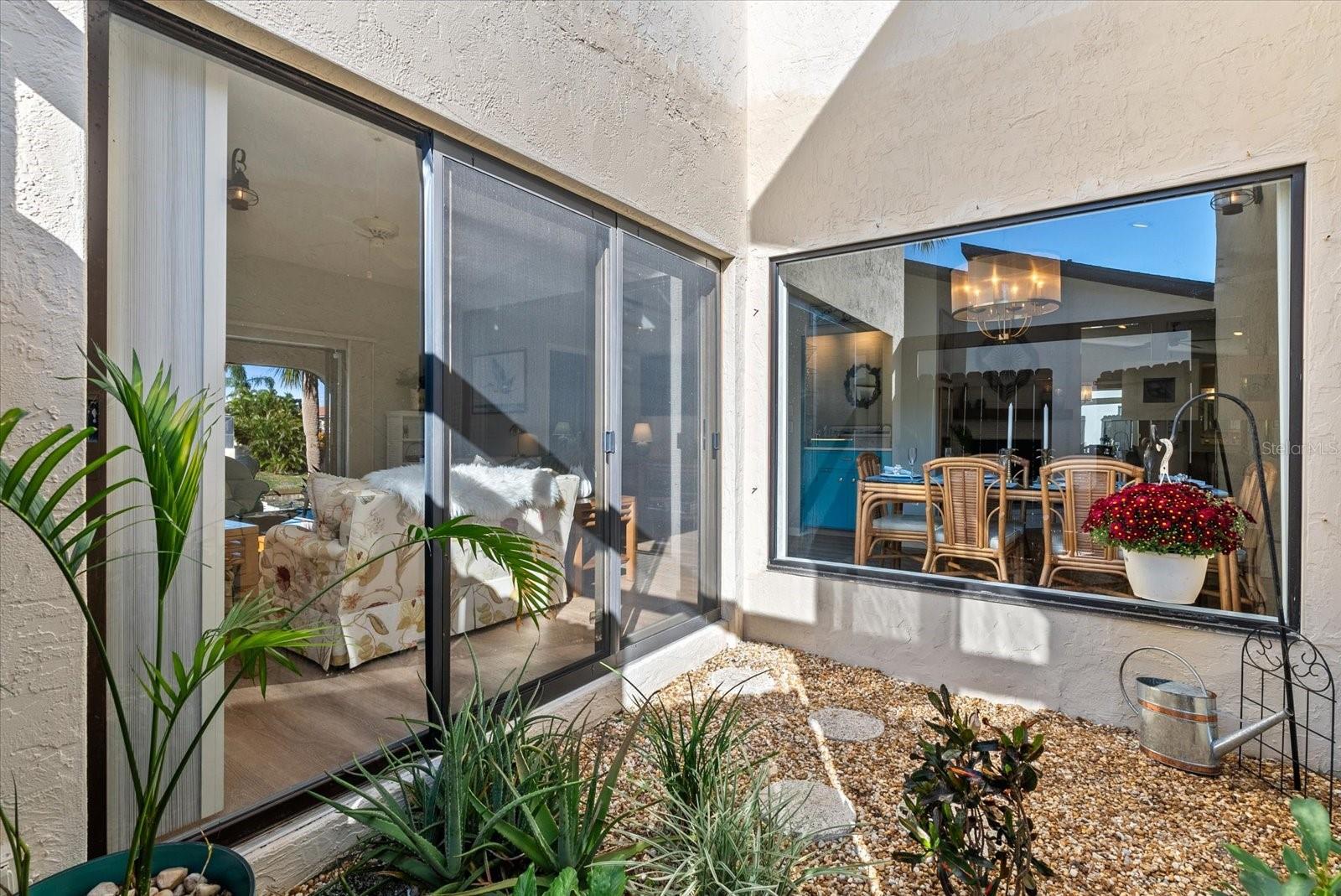 Image 8 of 55 For 367 Englewood Isles Parkway 4