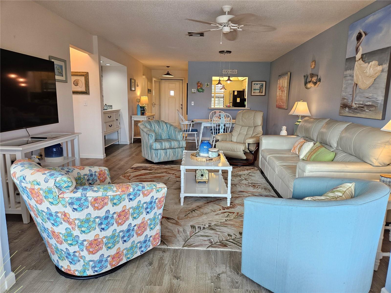 Image 15 of 51 For 340 Three Lakes Lane F