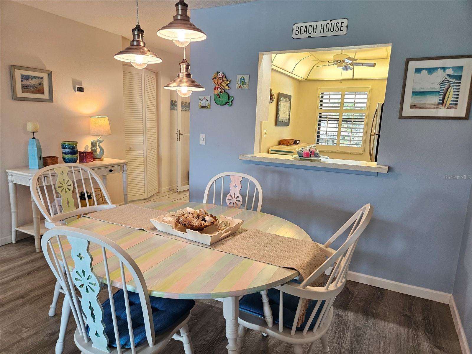 Image 21 of 51 For 340 Three Lakes Lane F