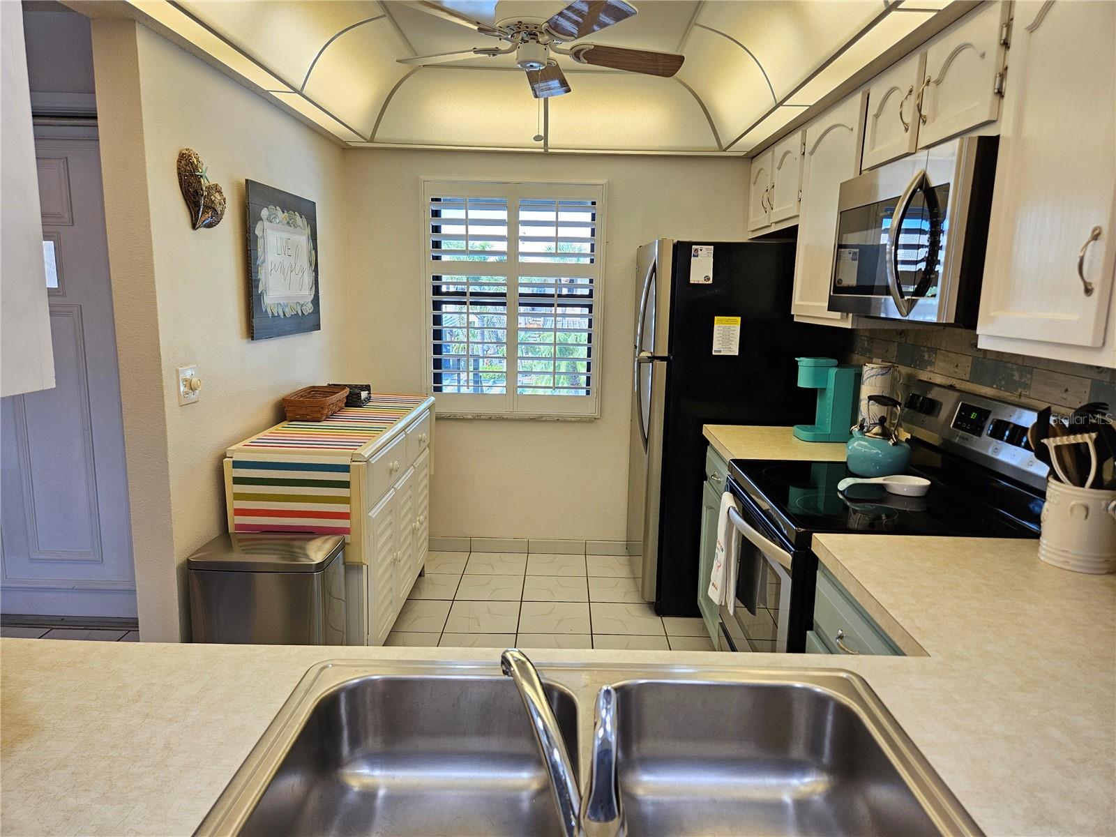 Image 22 of 51 For 340 Three Lakes Lane F