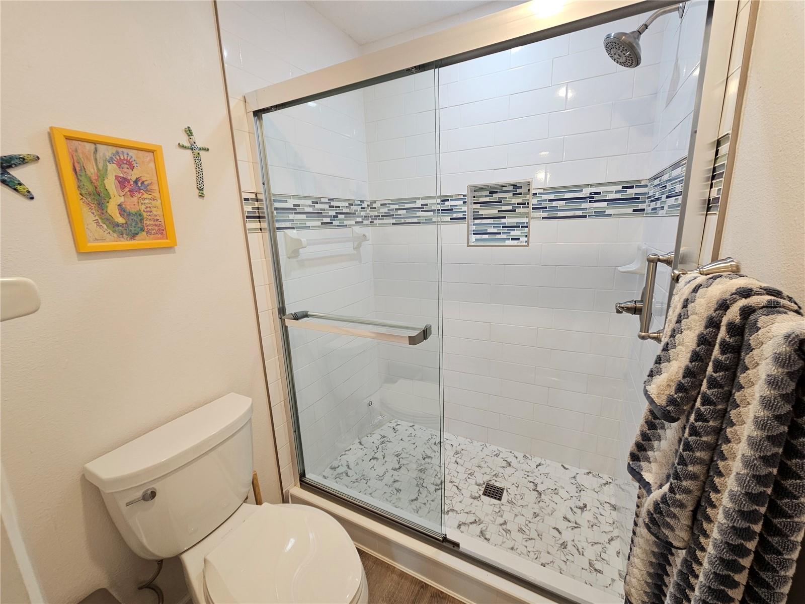 Image 34 of 51 For 340 Three Lakes Lane F