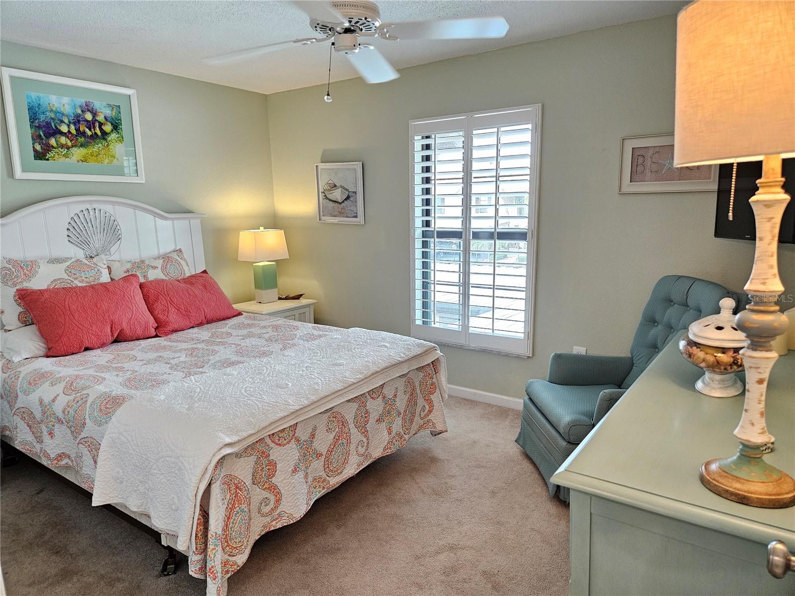 Image 38 of 51 For 340 Three Lakes Lane F