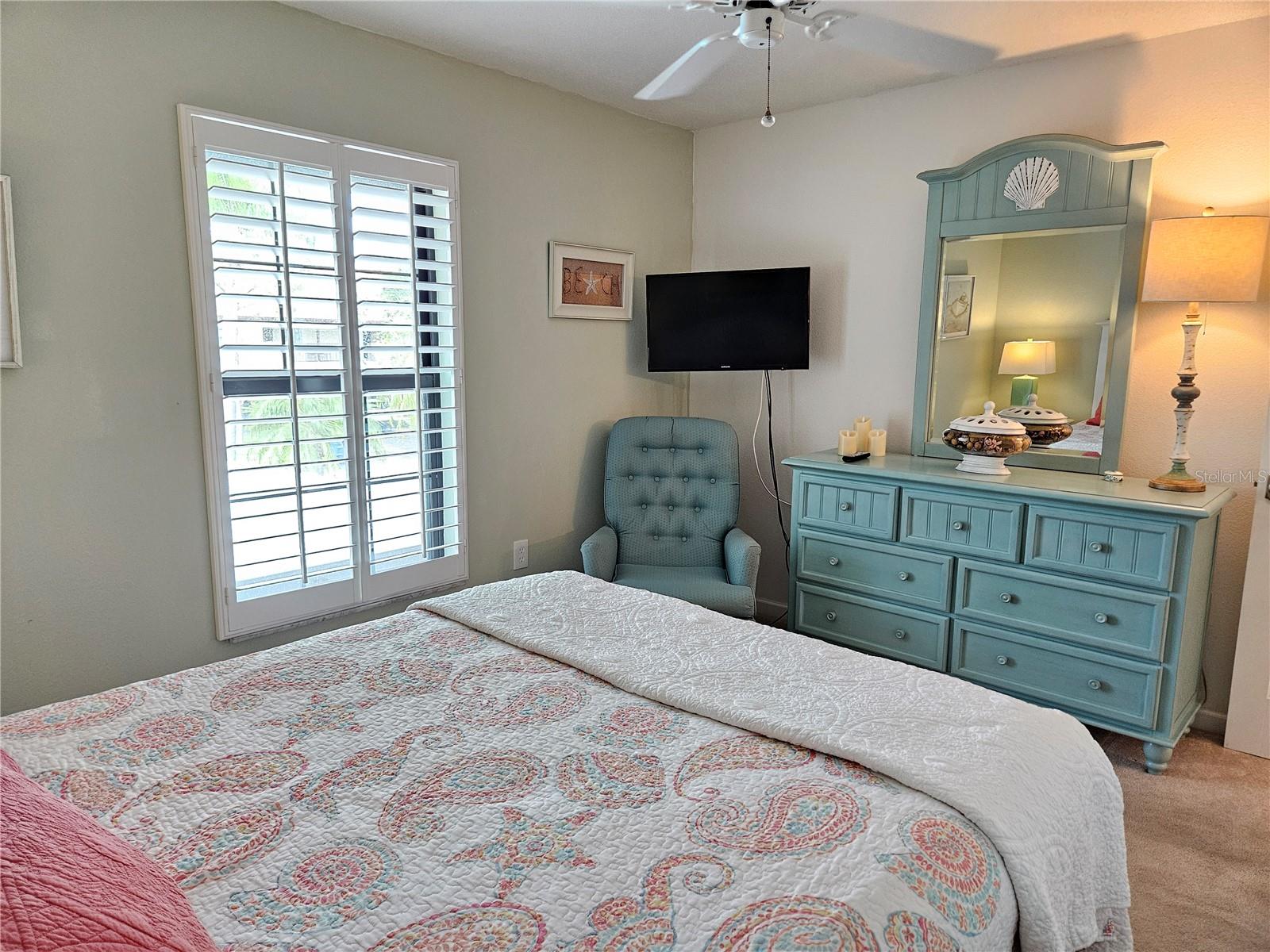 Image 39 of 51 For 340 Three Lakes Lane F