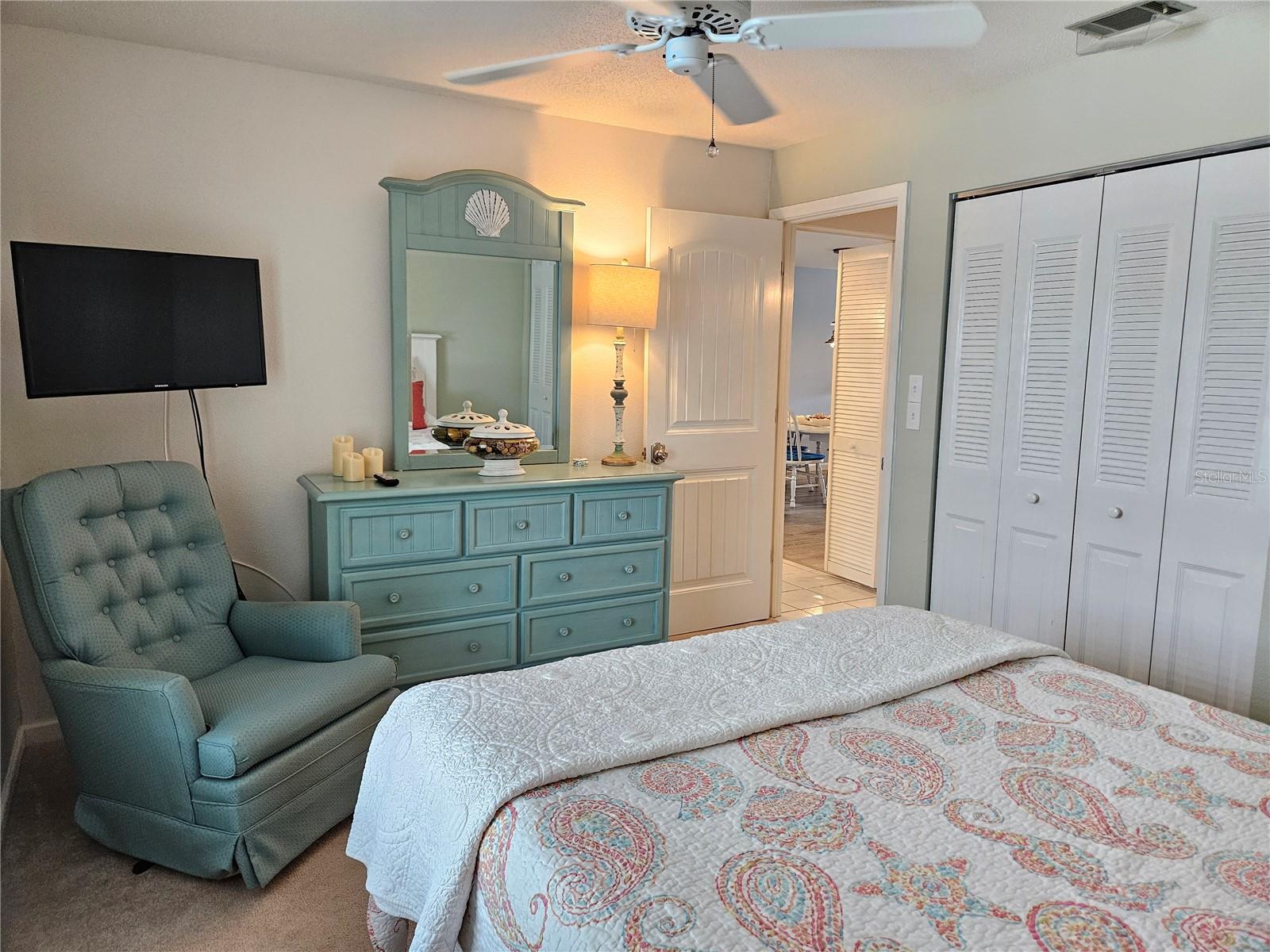 Image 41 of 51 For 340 Three Lakes Lane F