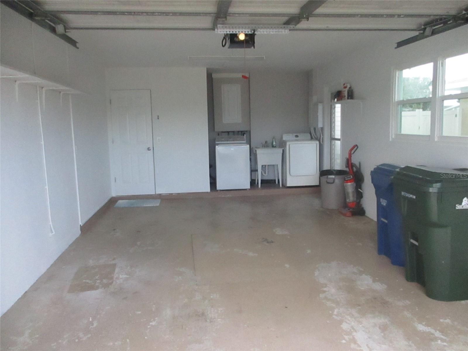 Image 11 of 14 For 328 Shamrock Boulevard