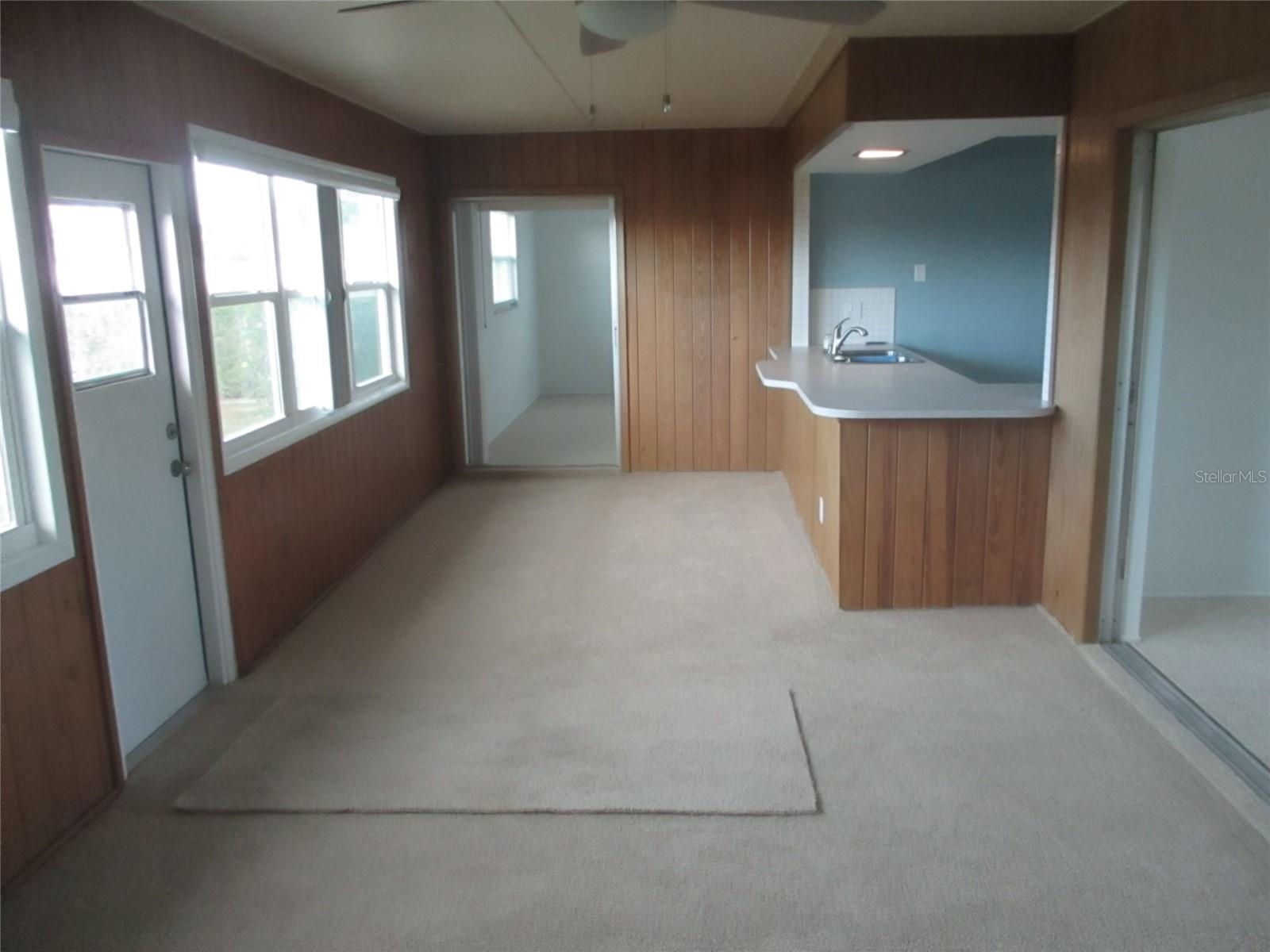 Image 5 of 14 For 328 Shamrock Boulevard