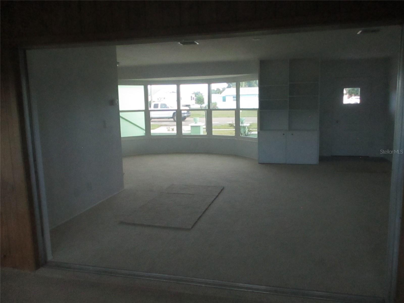 Image 6 of 14 For 328 Shamrock Boulevard