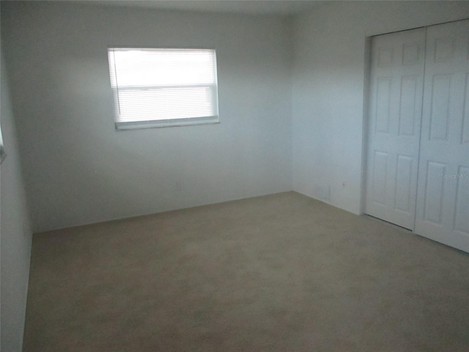 Image 8 of 14 For 328 Shamrock Boulevard