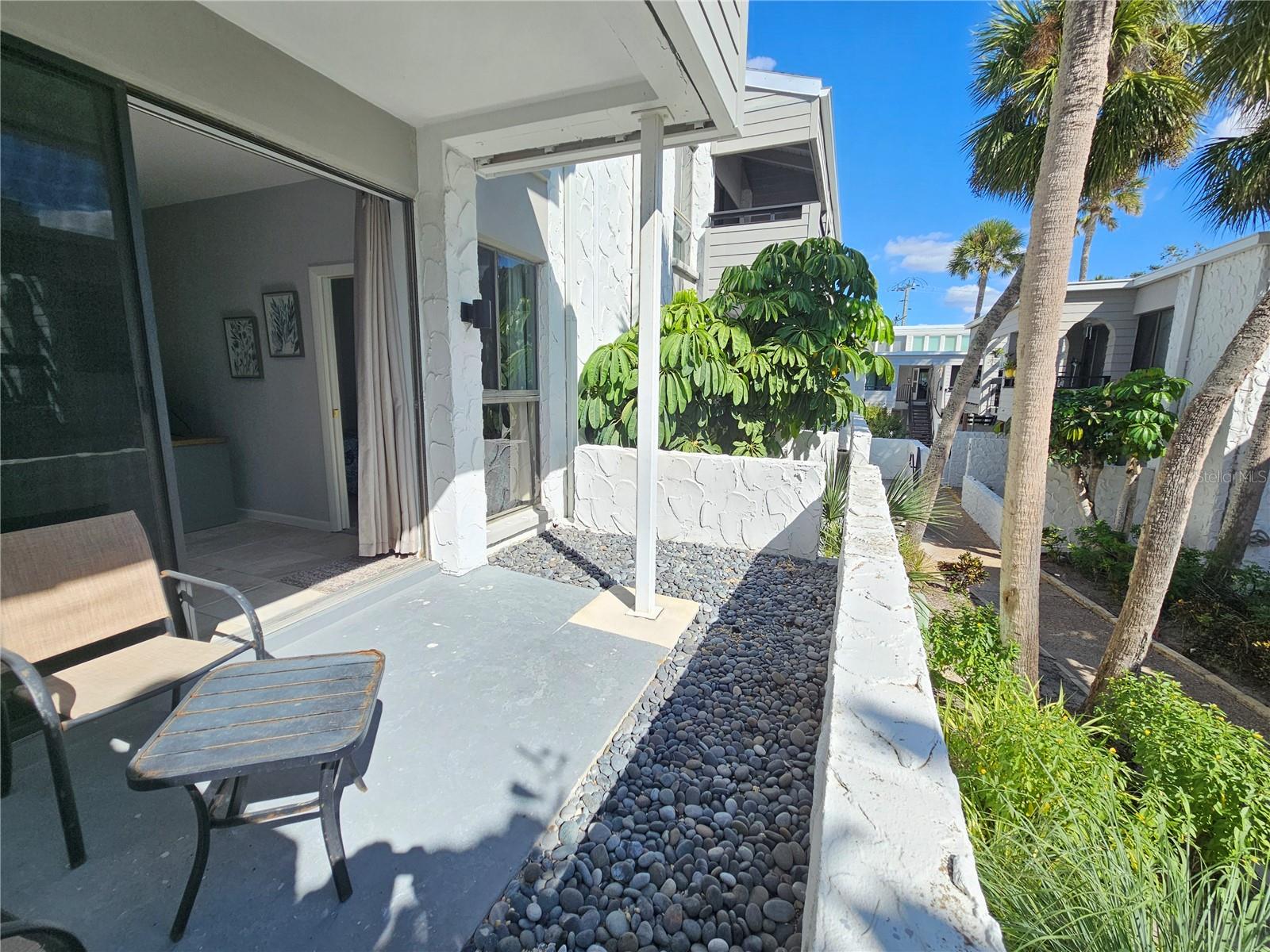 Image 11 of 45 For 1555 Tarpon Center Drive 107