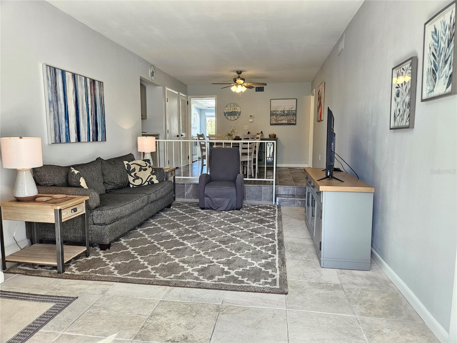 Image 13 of 45 For 1555 Tarpon Center Drive 107