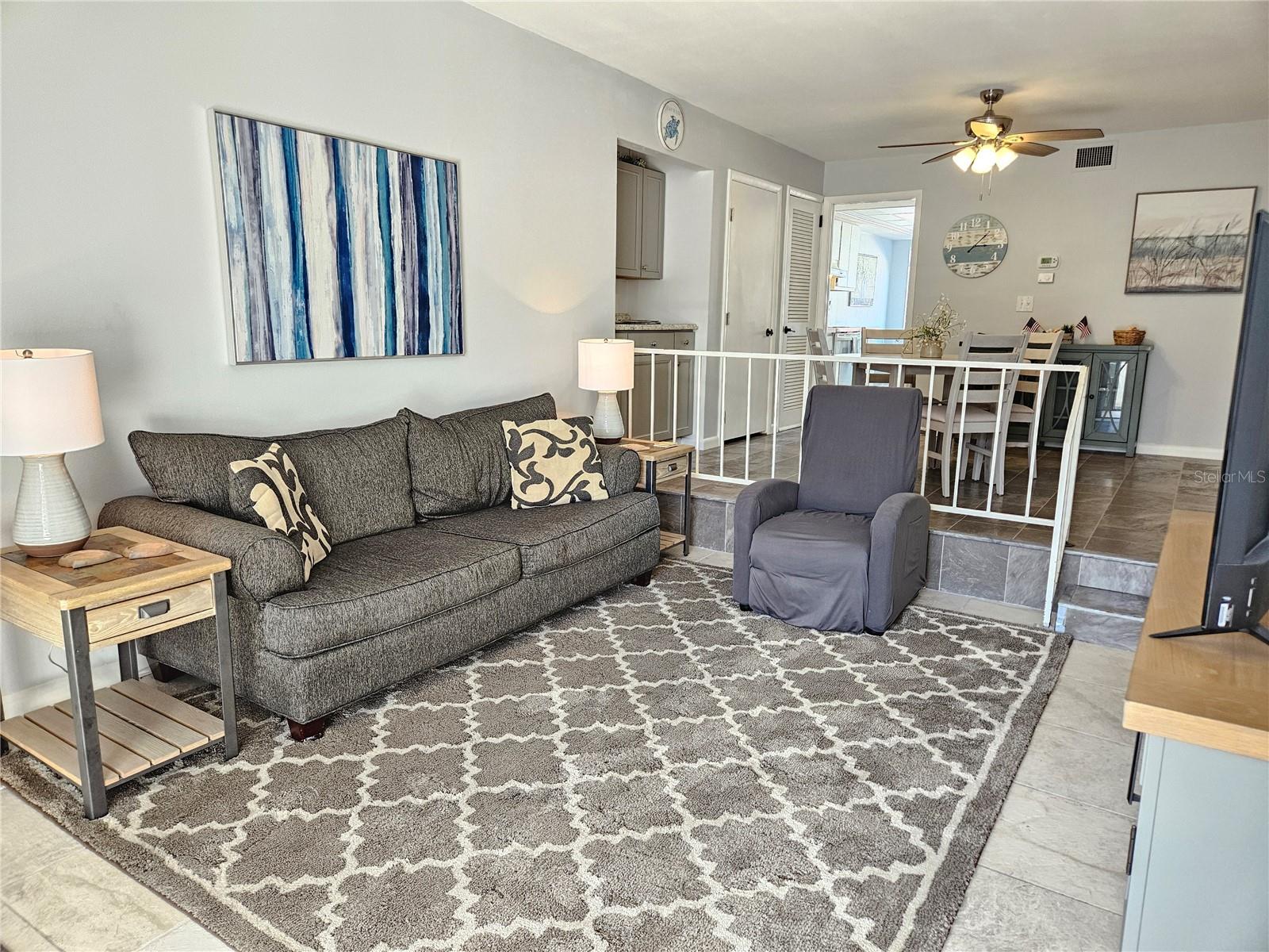 Image 14 of 45 For 1555 Tarpon Center Drive 107