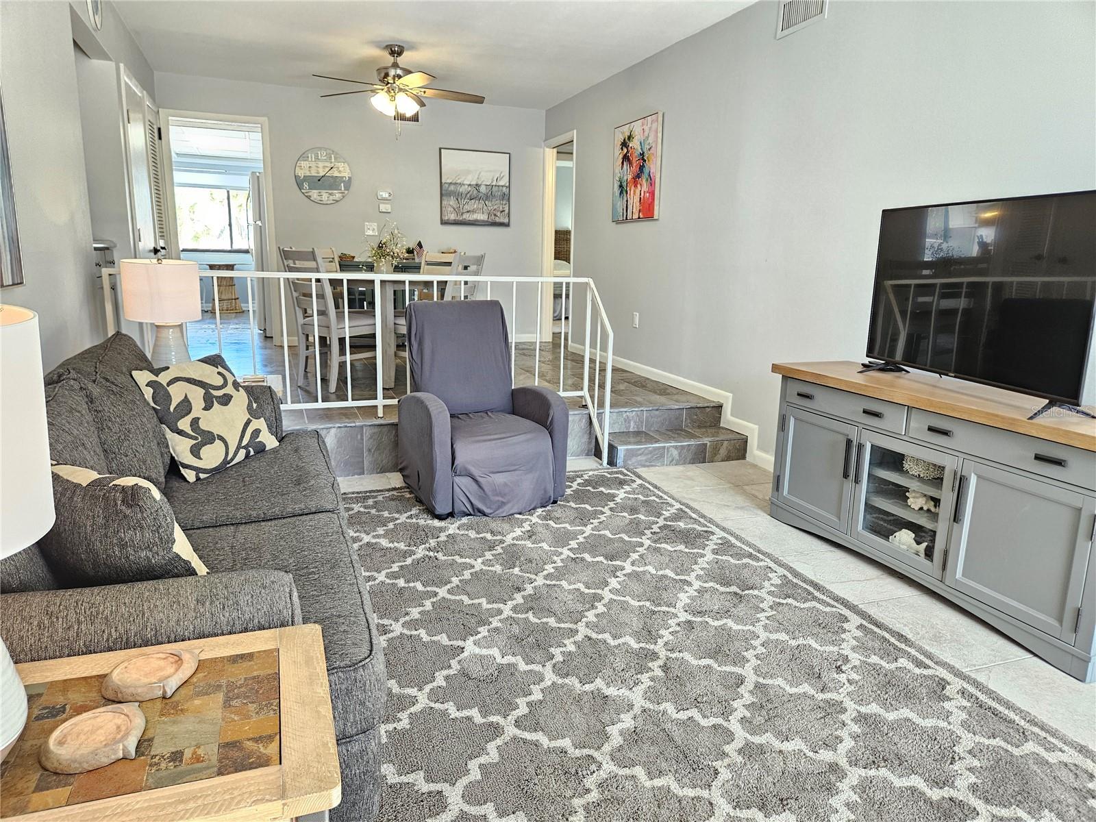 Image 15 of 45 For 1555 Tarpon Center Drive 107