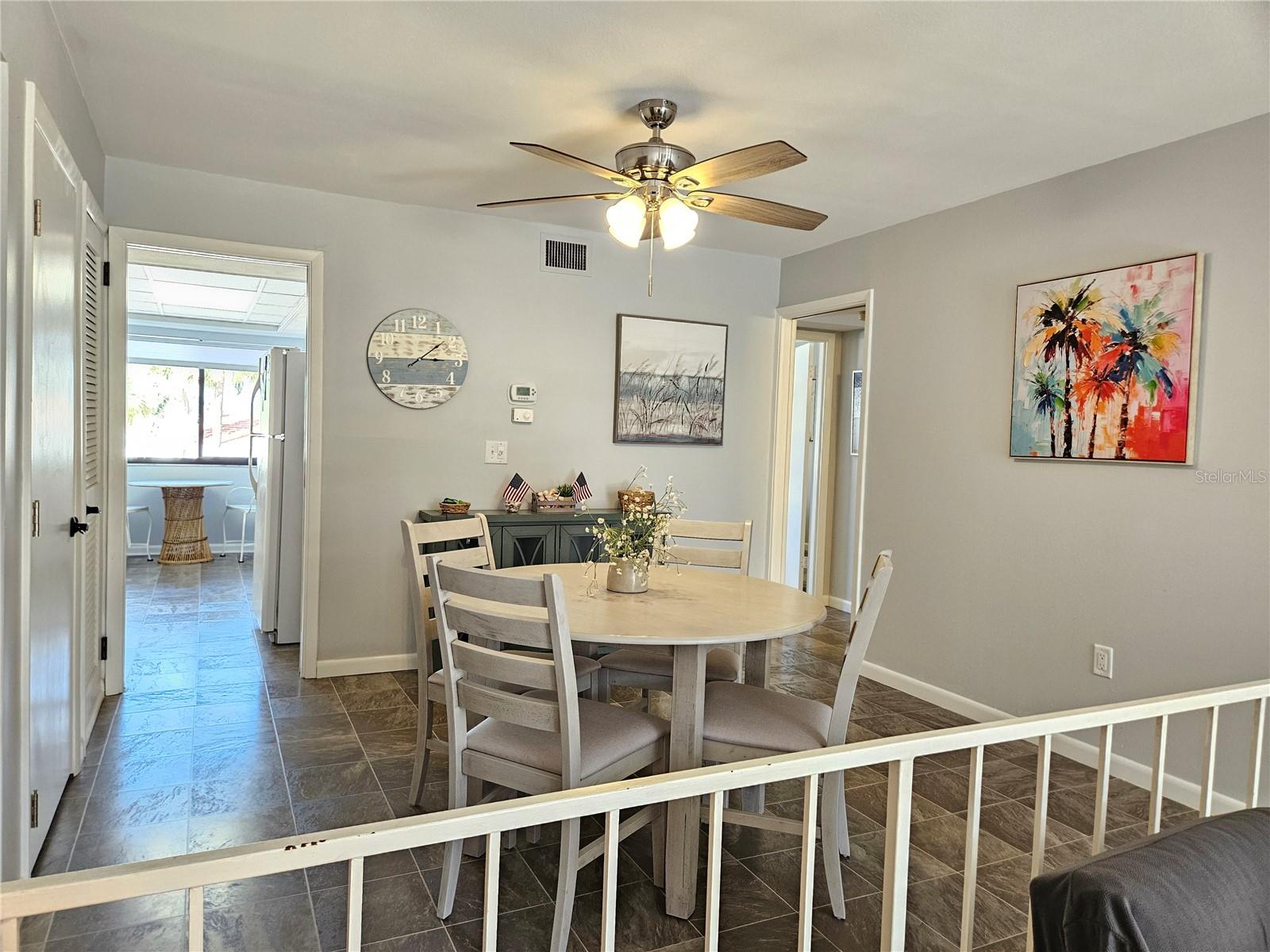 Image 19 of 45 For 1555 Tarpon Center Drive 107