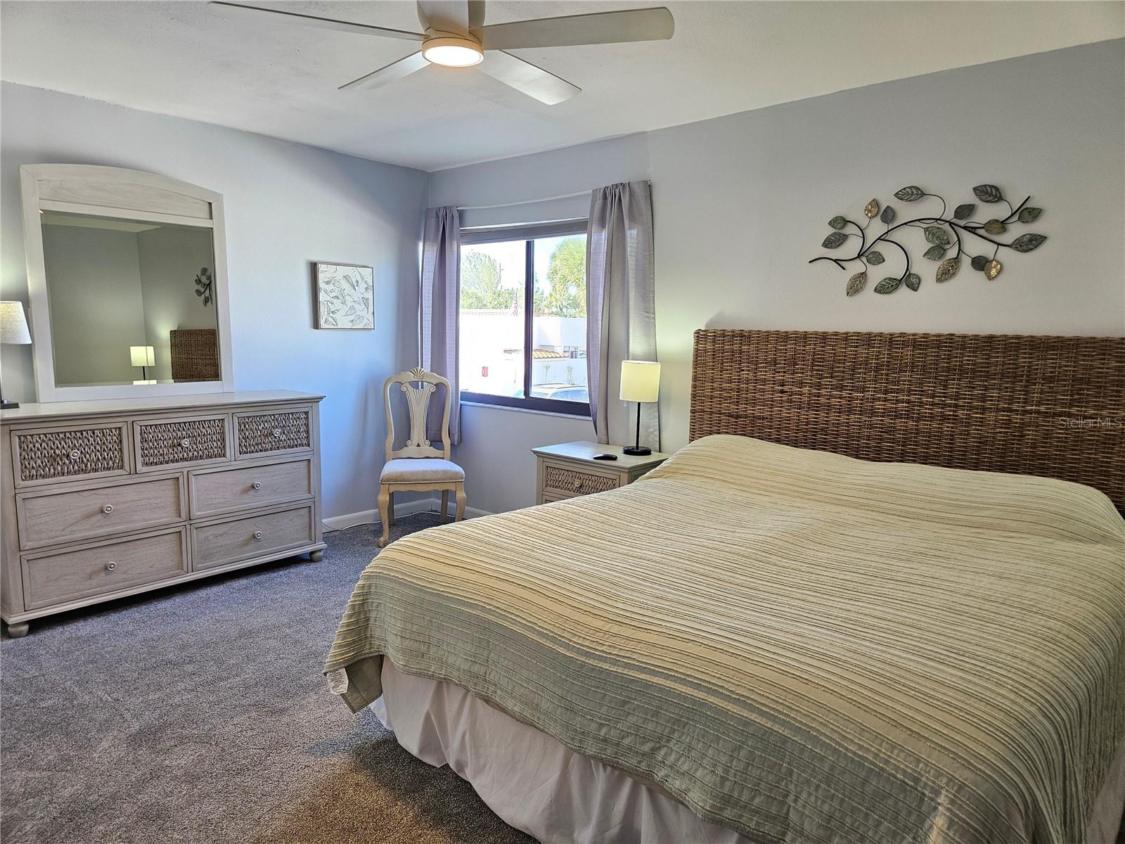 Image 29 of 45 For 1555 Tarpon Center Drive 107