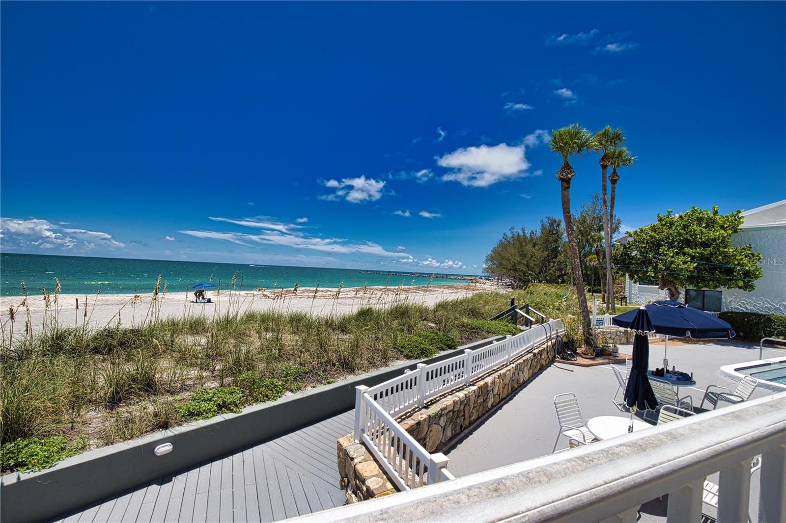 Image 3 of 45 For 1555 Tarpon Center Drive 107