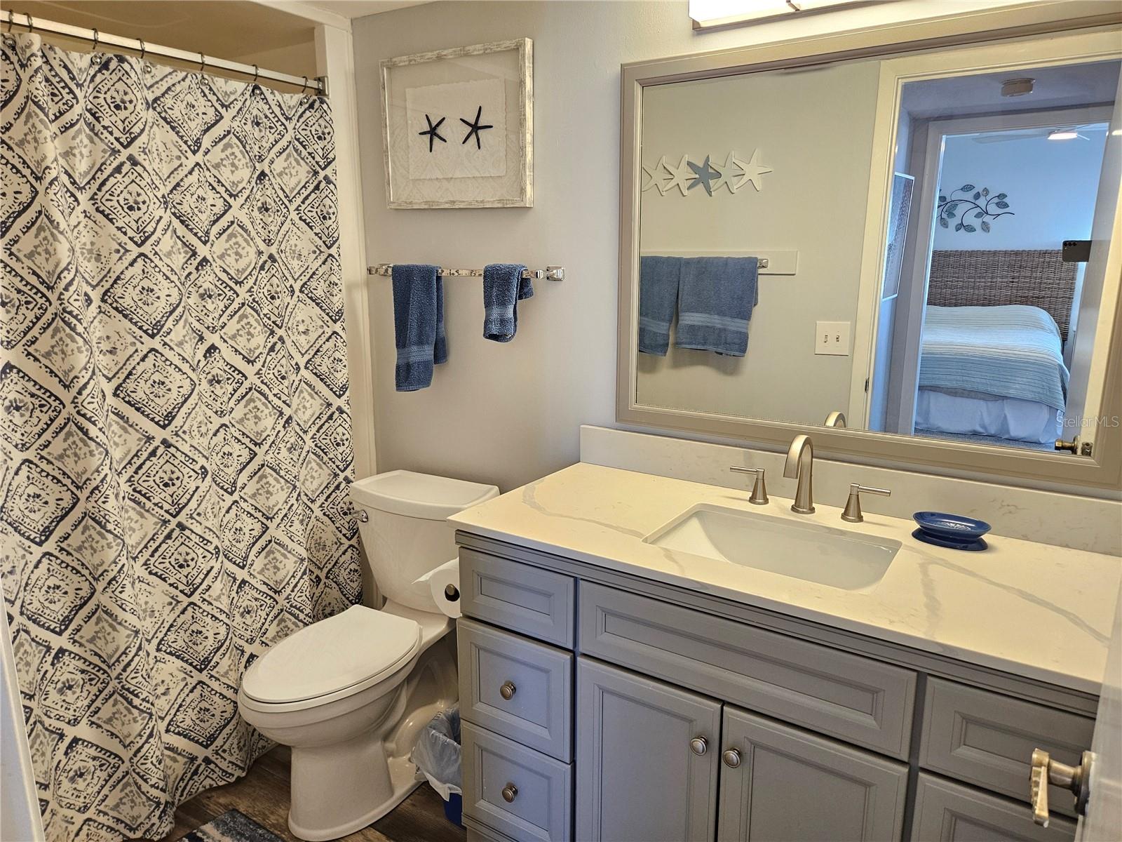 Image 33 of 45 For 1555 Tarpon Center Drive 107