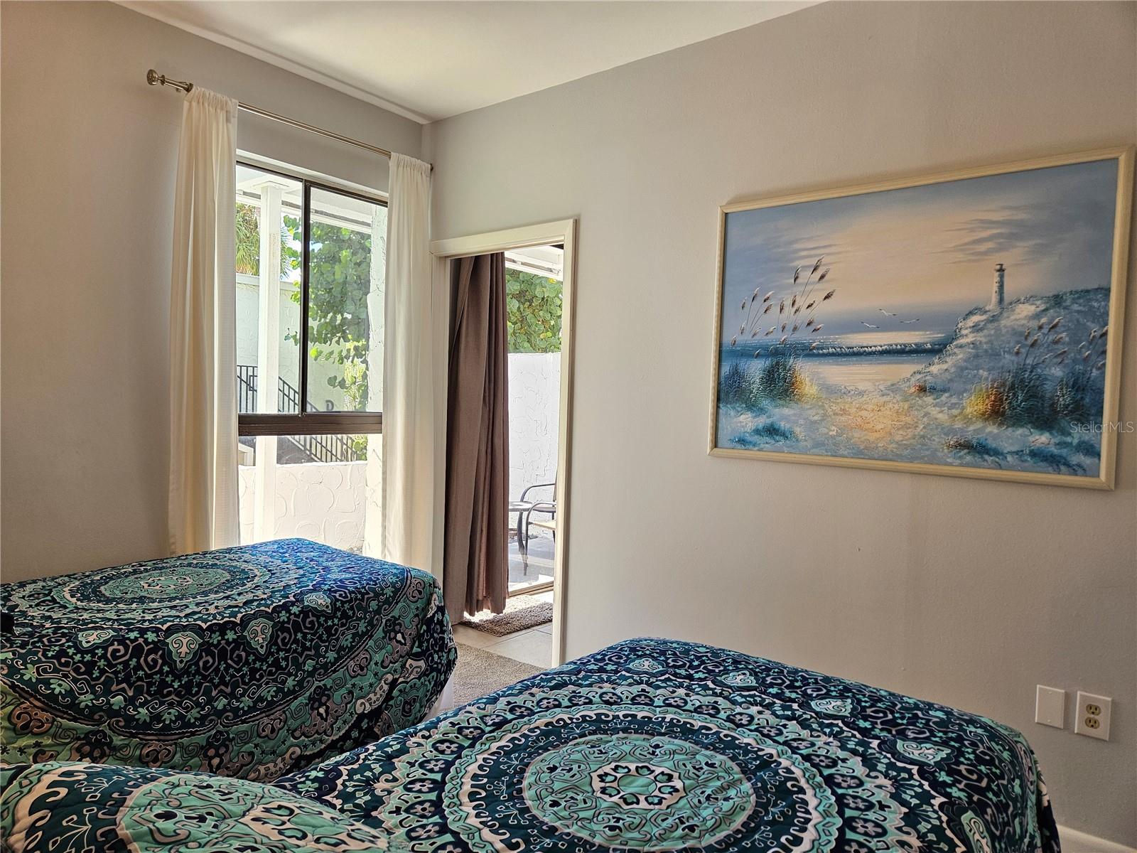 Image 36 of 45 For 1555 Tarpon Center Drive 107