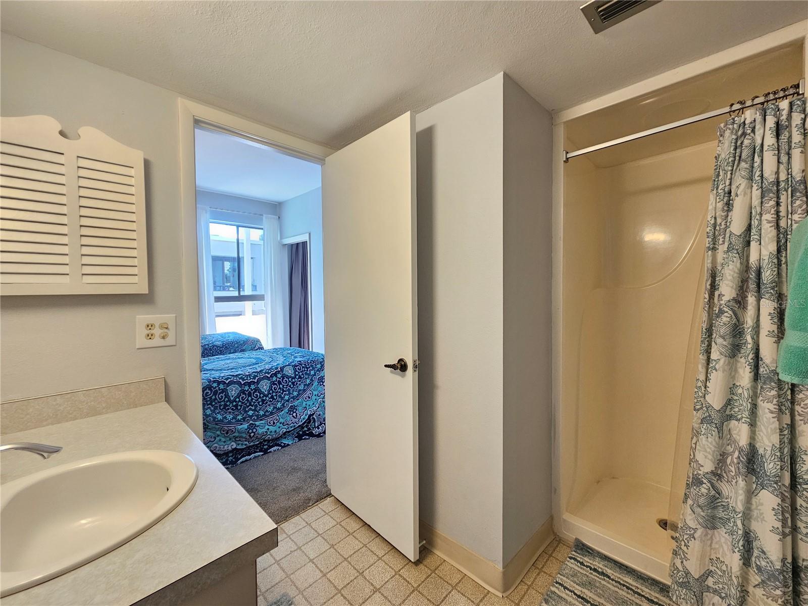 Image 38 of 45 For 1555 Tarpon Center Drive 107