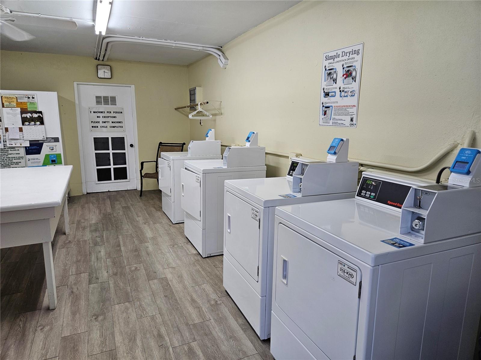 Image 39 of 45 For 1555 Tarpon Center Drive 107