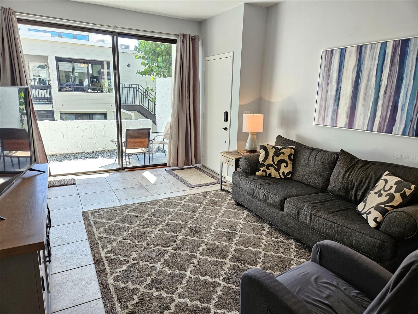 Image 7 of 45 For 1555 Tarpon Center Drive 107