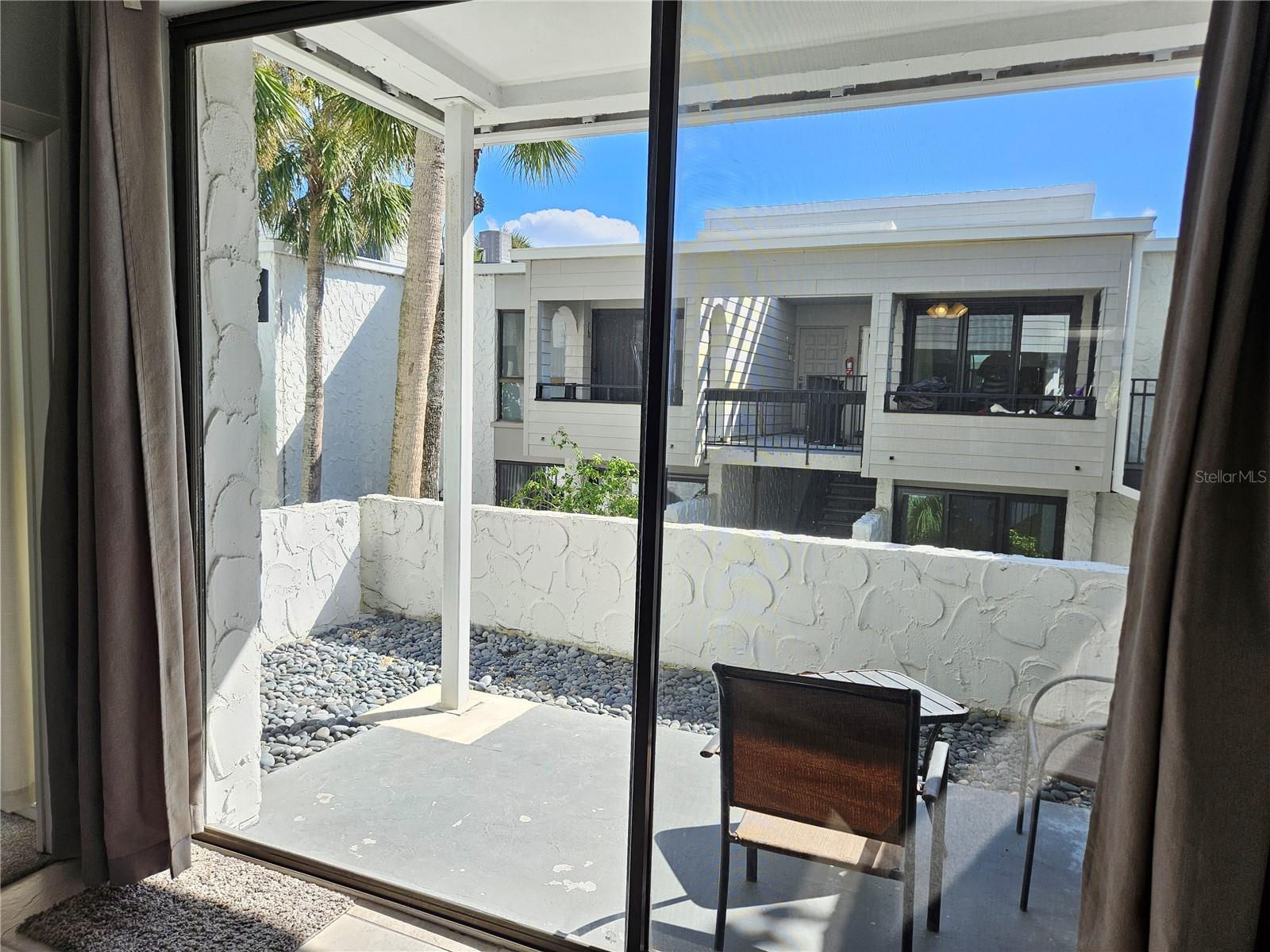 Image 8 of 45 For 1555 Tarpon Center Drive 107