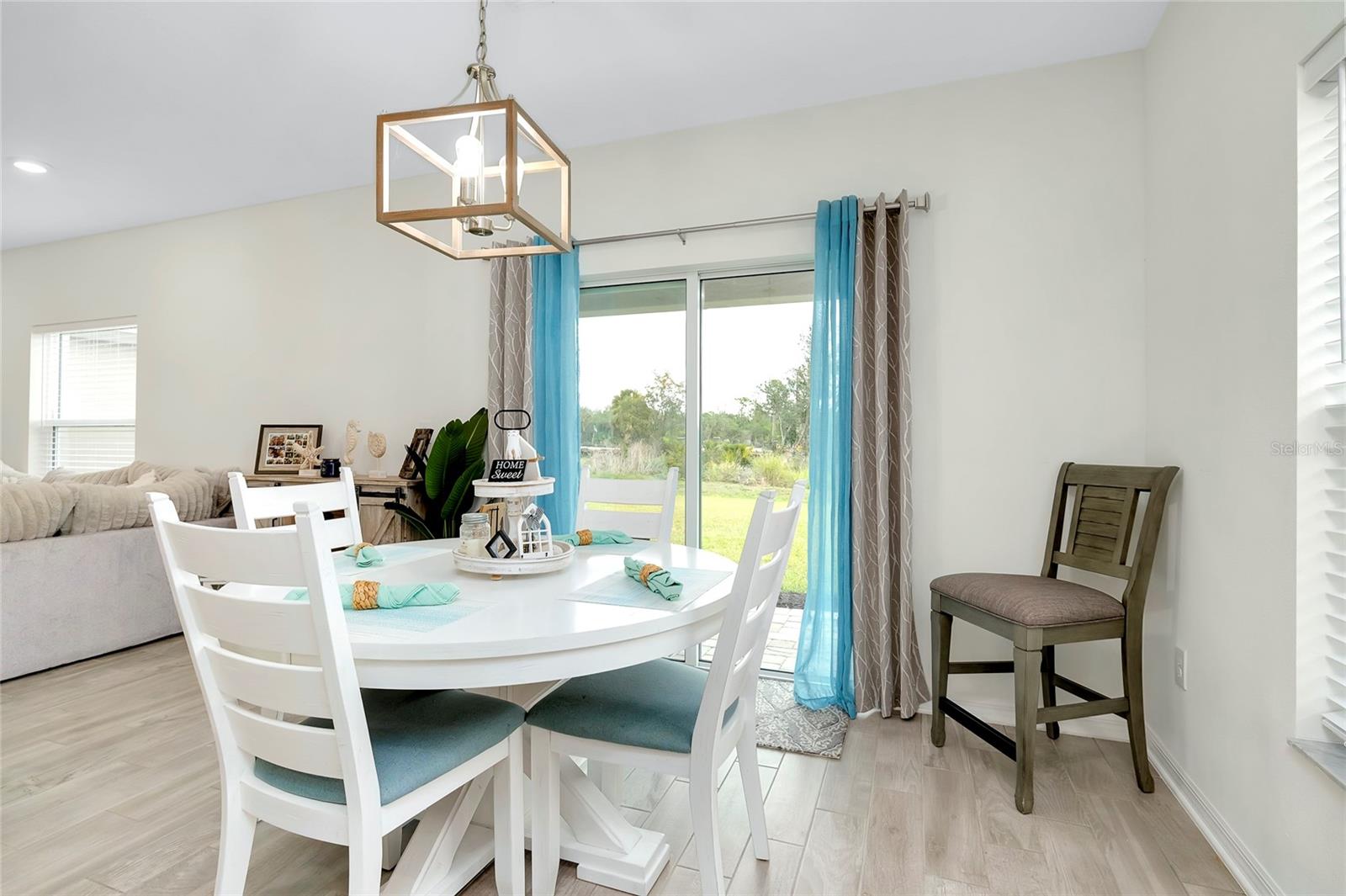 Image 6 of 27 For 1920 Sunset Preserve Way