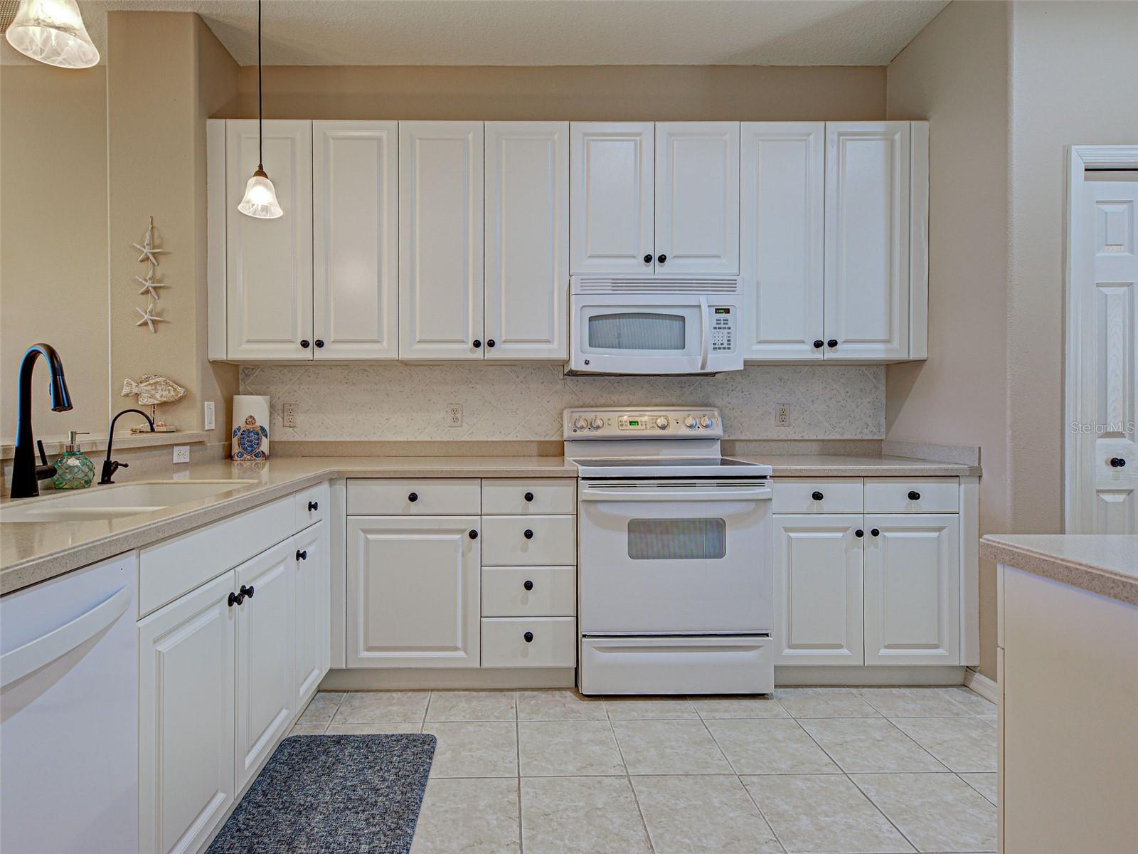 Image 9 of 70 For 1965 San Silvestro Drive