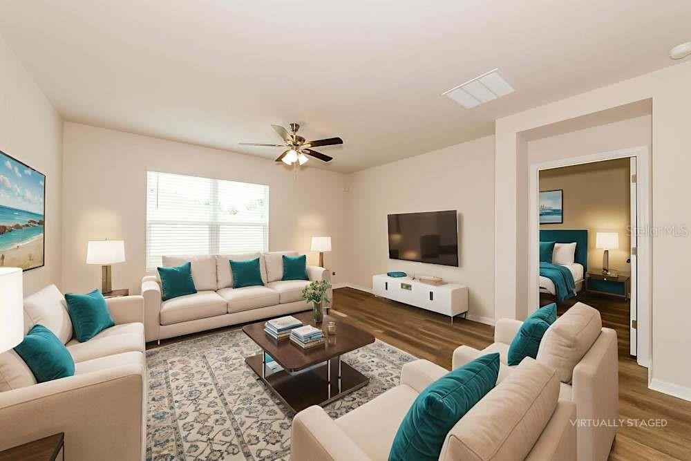 Image 3 of 3 For 8017 Majestic Palms Court