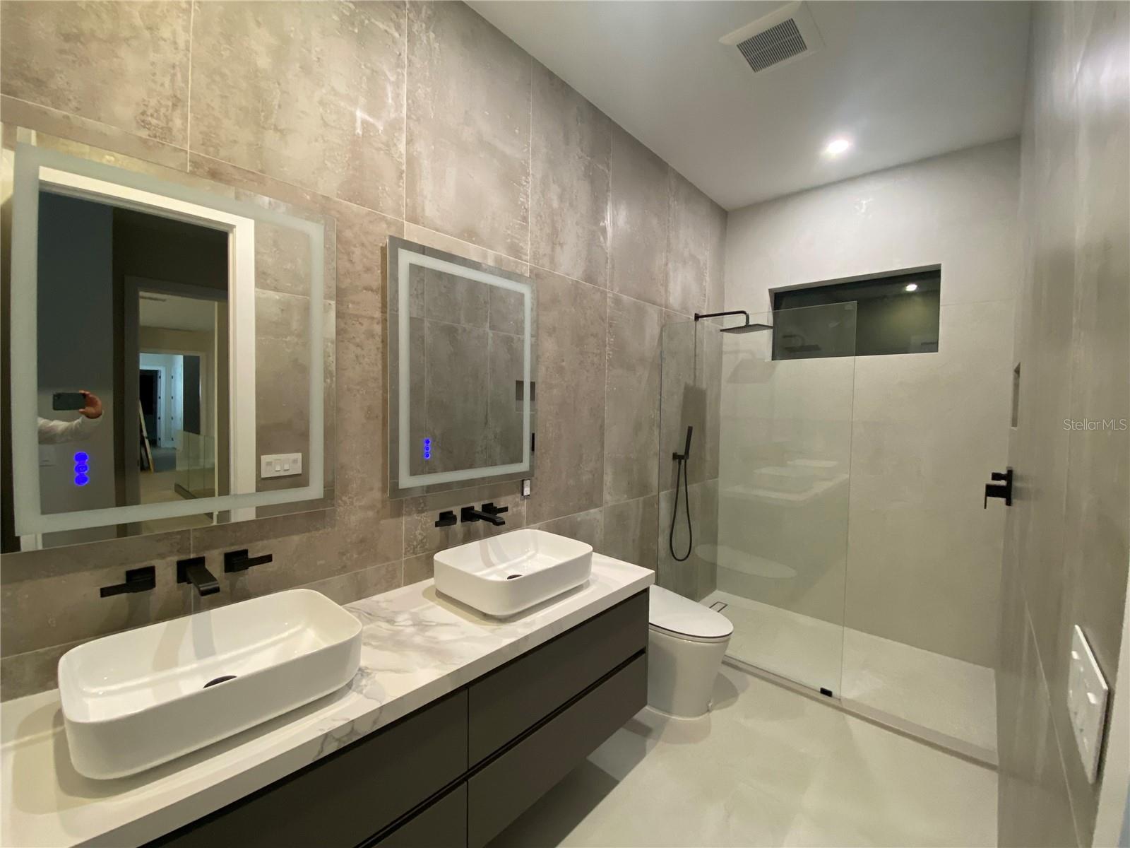 Image 15 of 21 For 2413 Clematis Street