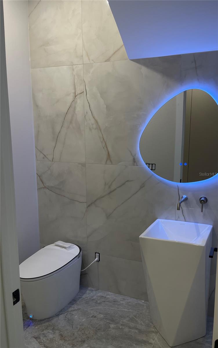 Image 16 of 21 For 2413 Clematis Street