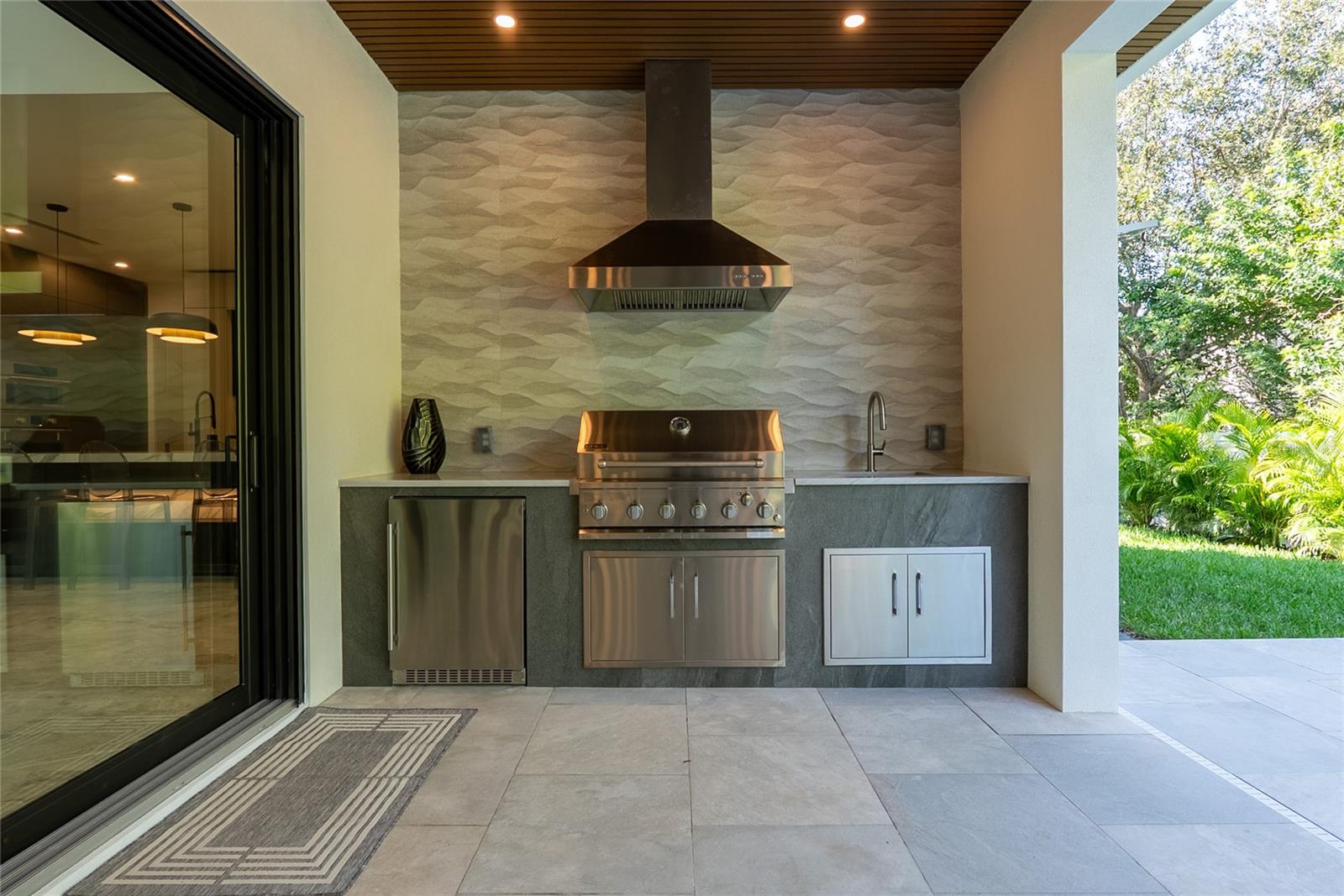 Image 27 of 30 For 2413 Clematis Street