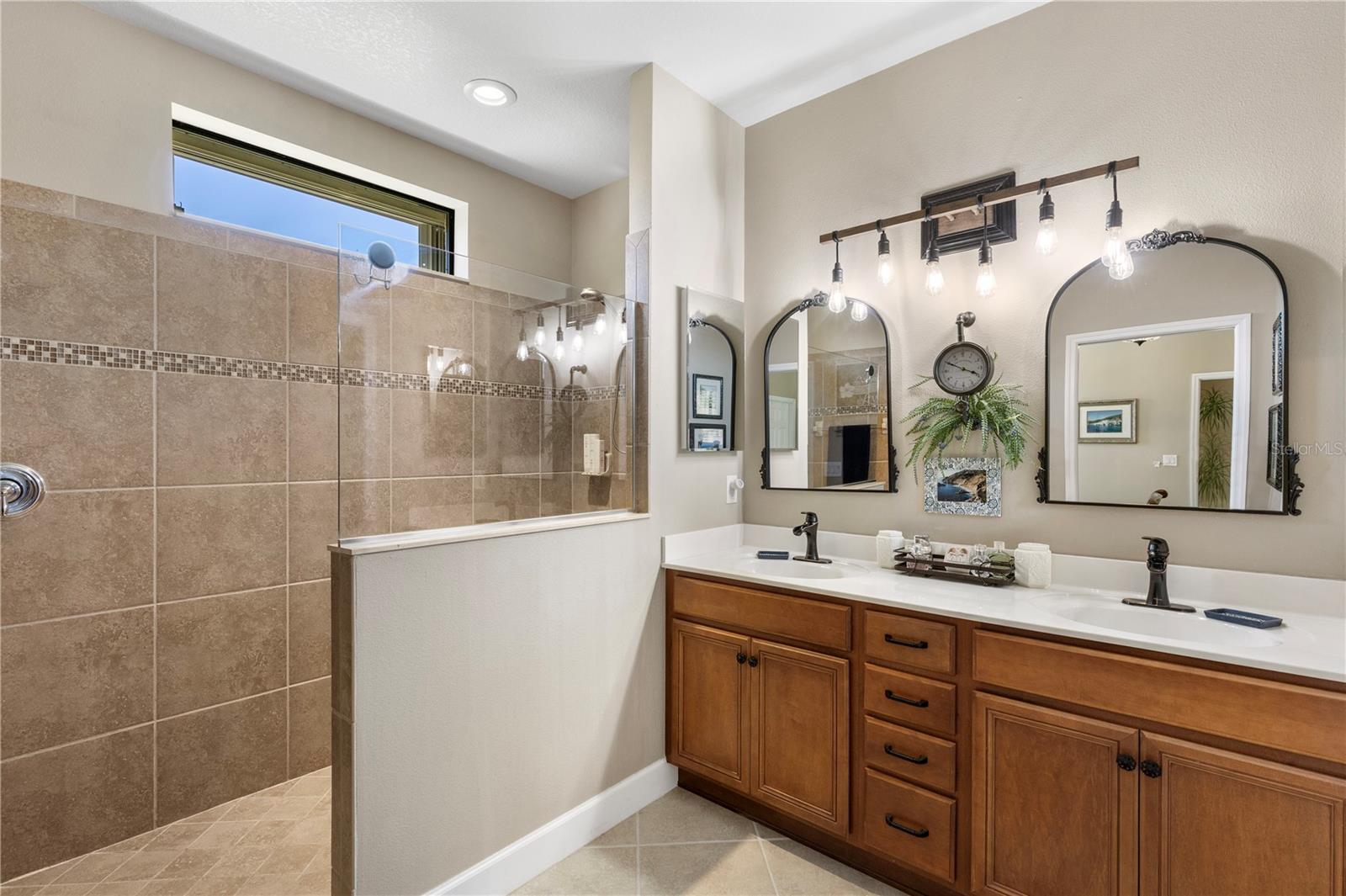 Image 20 of 46 For 20479 Pezzana Drive