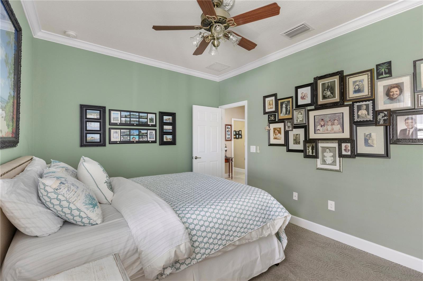 Image 24 of 46 For 20479 Pezzana Drive