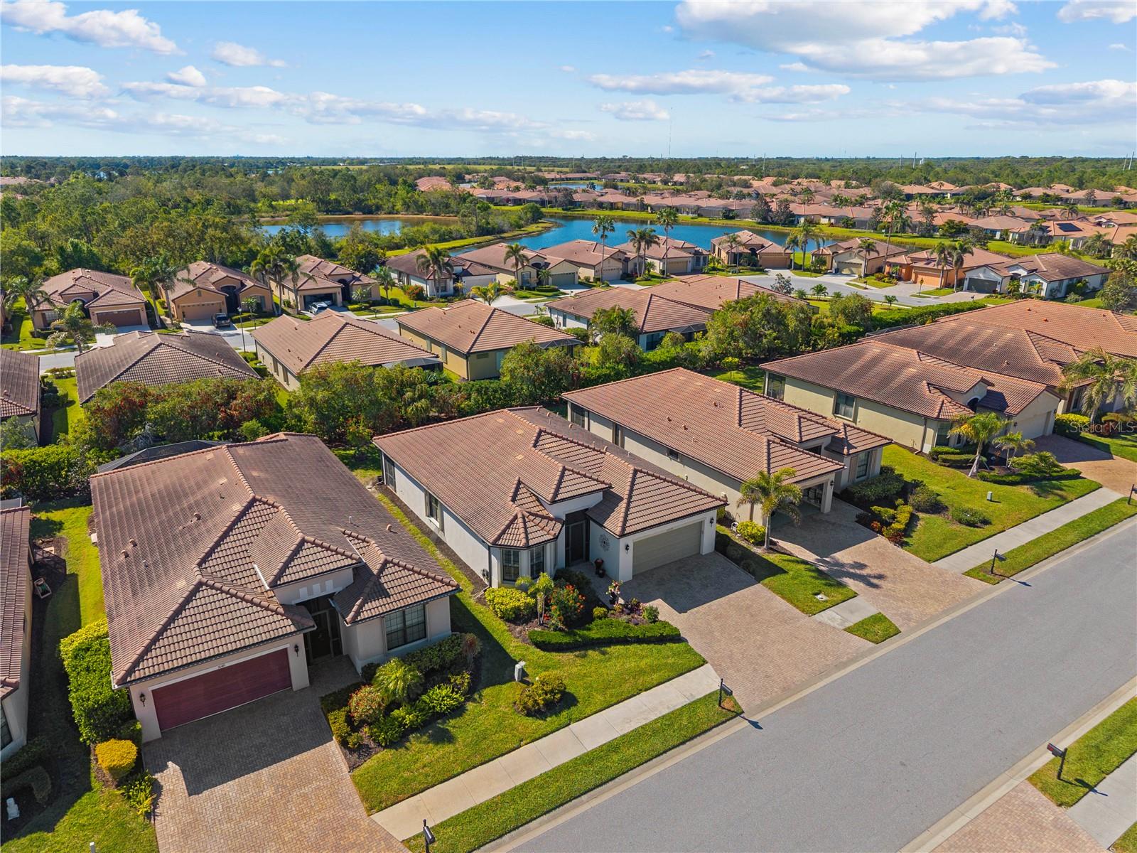 Image 33 of 46 For 20479 Pezzana Drive