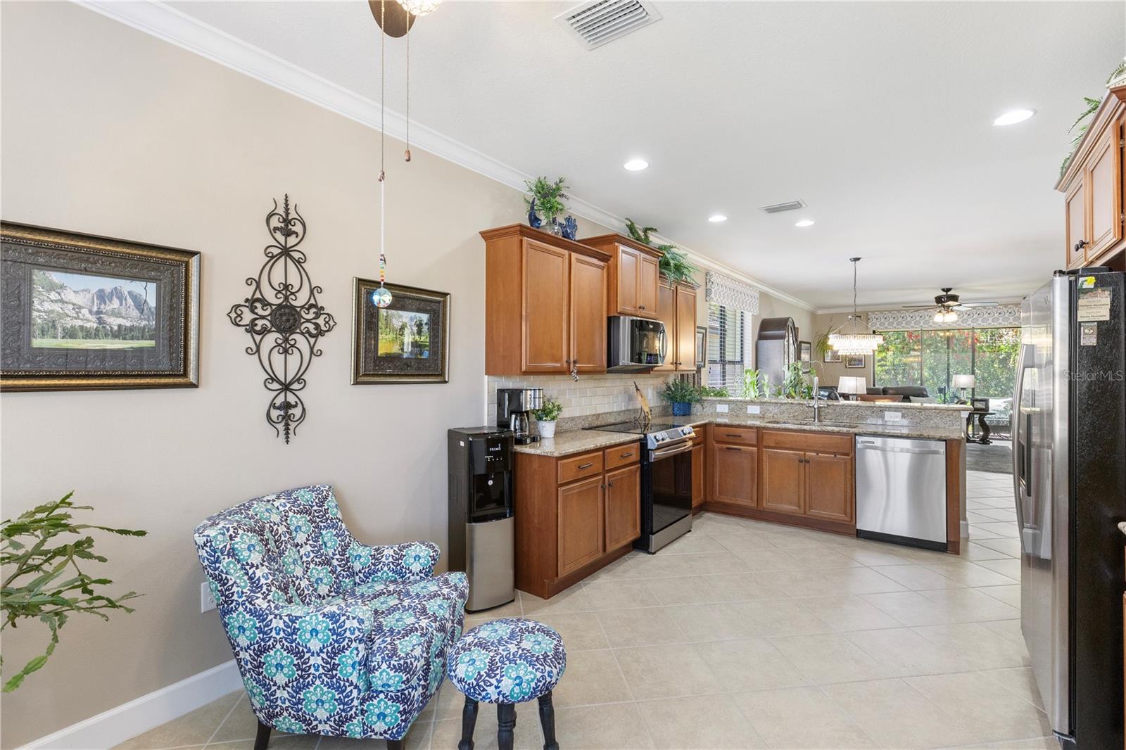 Image 8 of 46 For 20479 Pezzana Drive