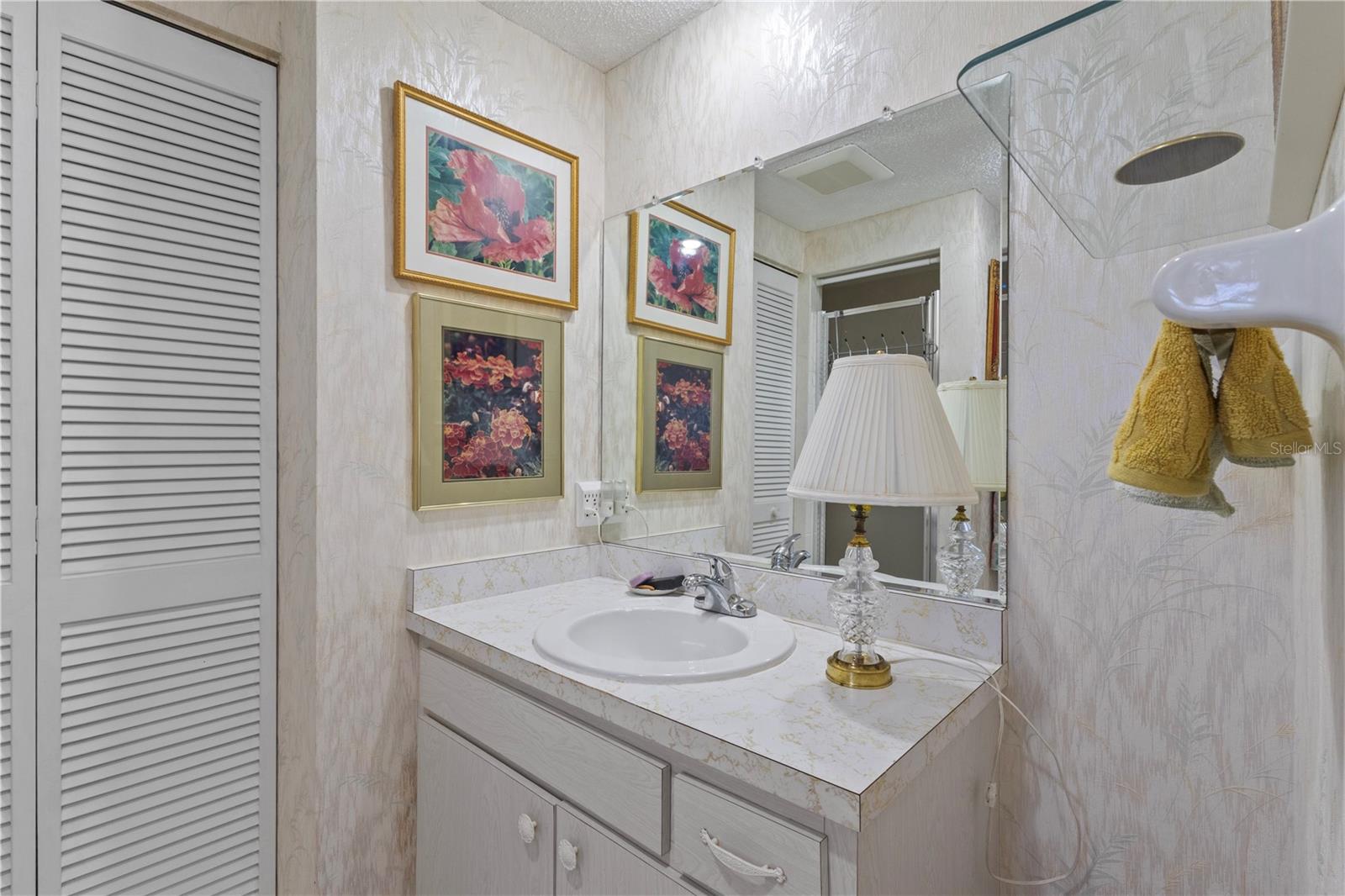 Image 16 of 34 For 626 Circlewood Drive S1-18