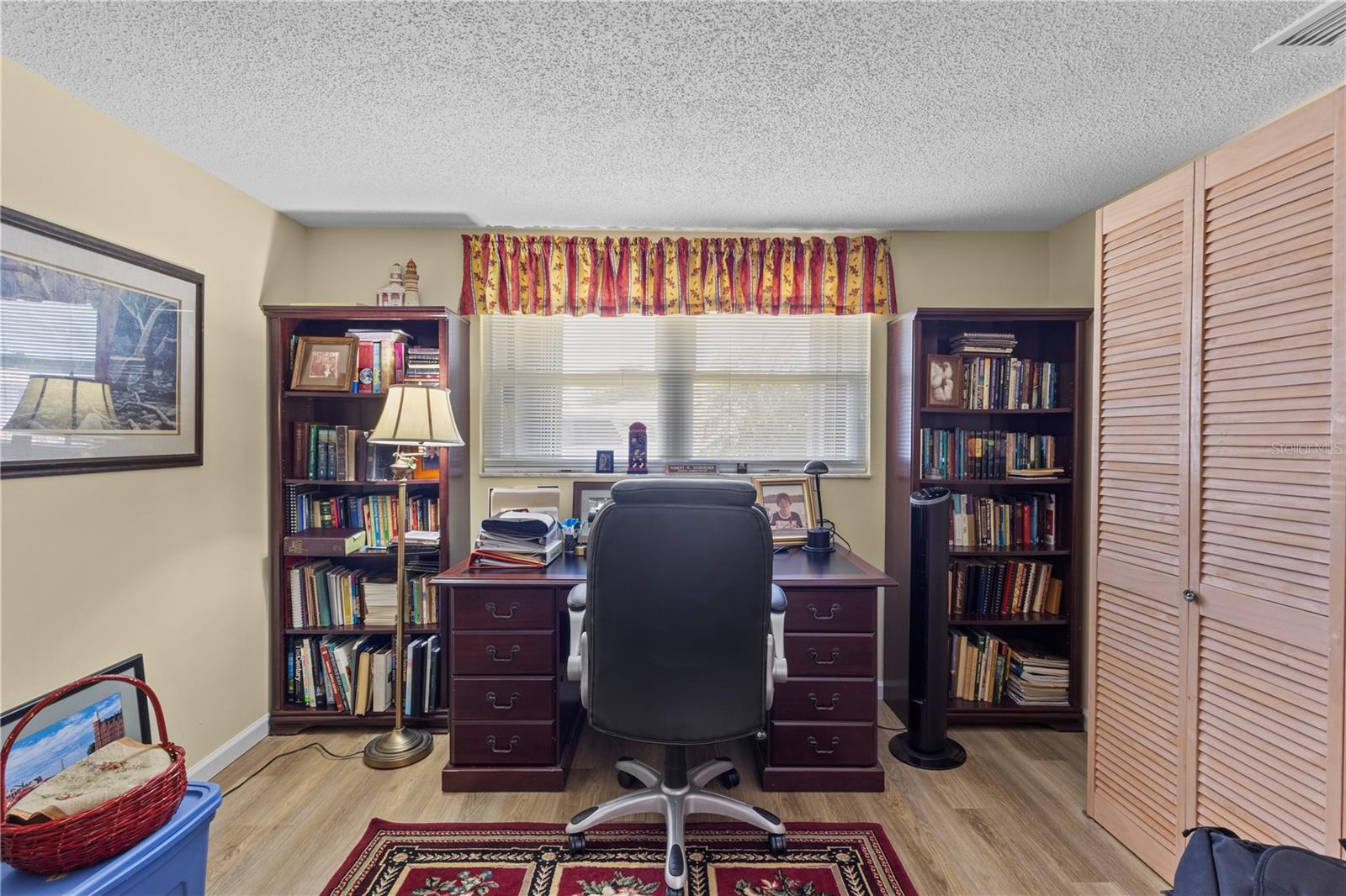 Image 19 of 34 For 626 Circlewood Drive S1-18