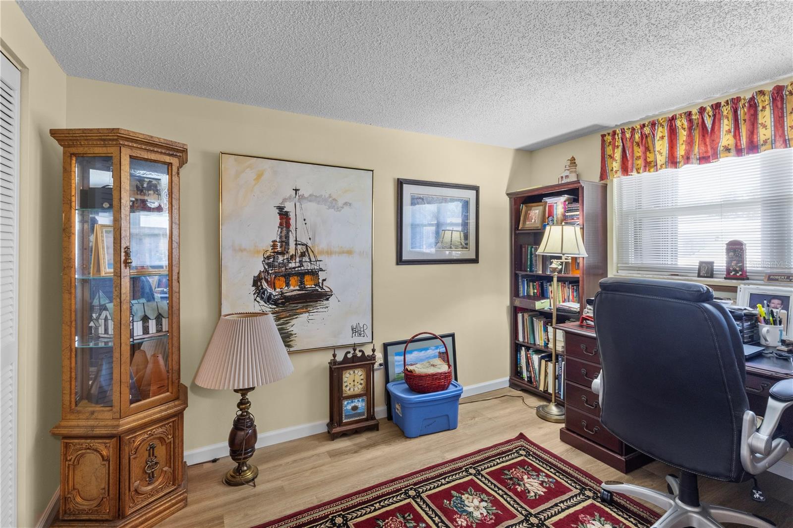 Image 20 of 34 For 626 Circlewood Drive S1-18