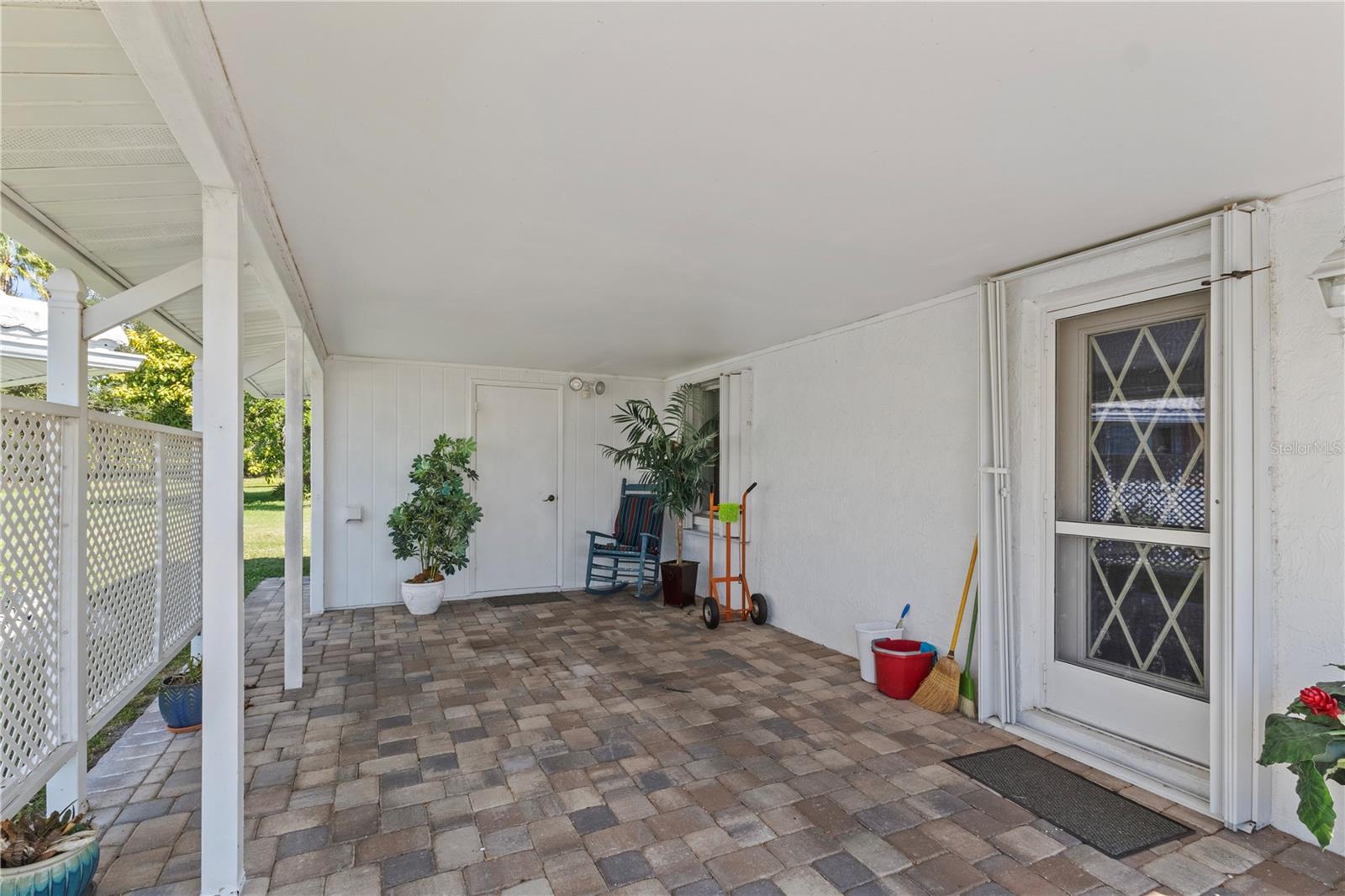 Image 22 of 34 For 626 Circlewood Drive S1-18