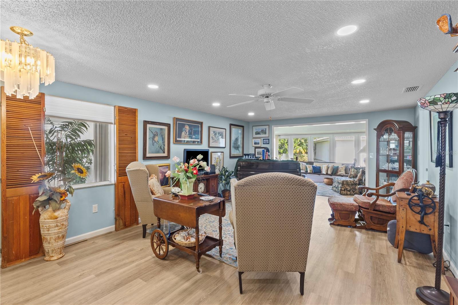 Image 4 of 34 For 626 Circlewood Drive S1-18