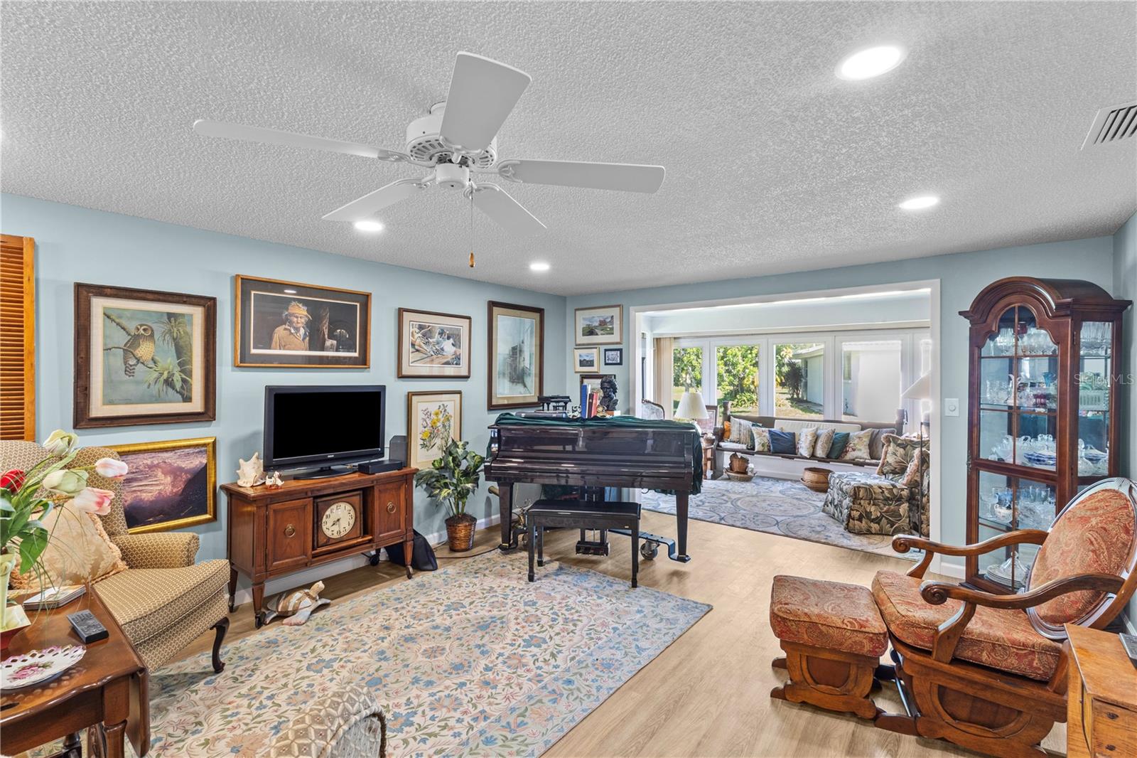 Image 5 of 34 For 626 Circlewood Drive S1-18