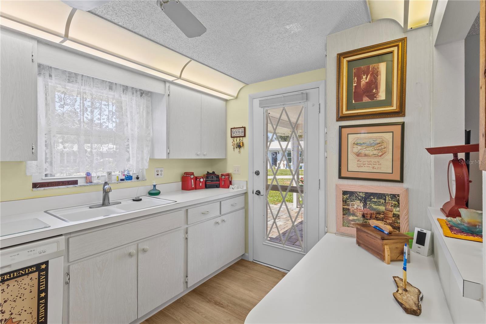 Image 8 of 34 For 626 Circlewood Drive S1-18